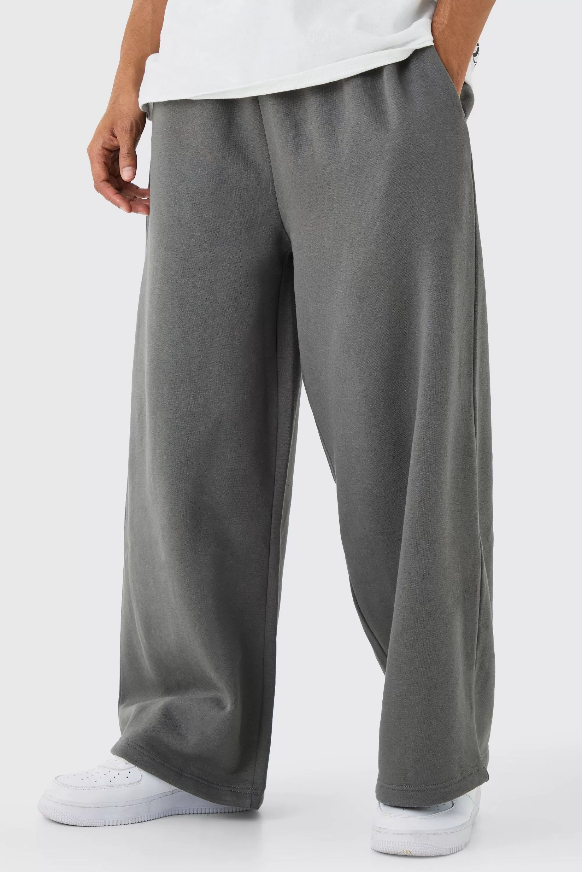 boohooMAN 330GSM Extreme Wide Leg Basic Jogger | UK