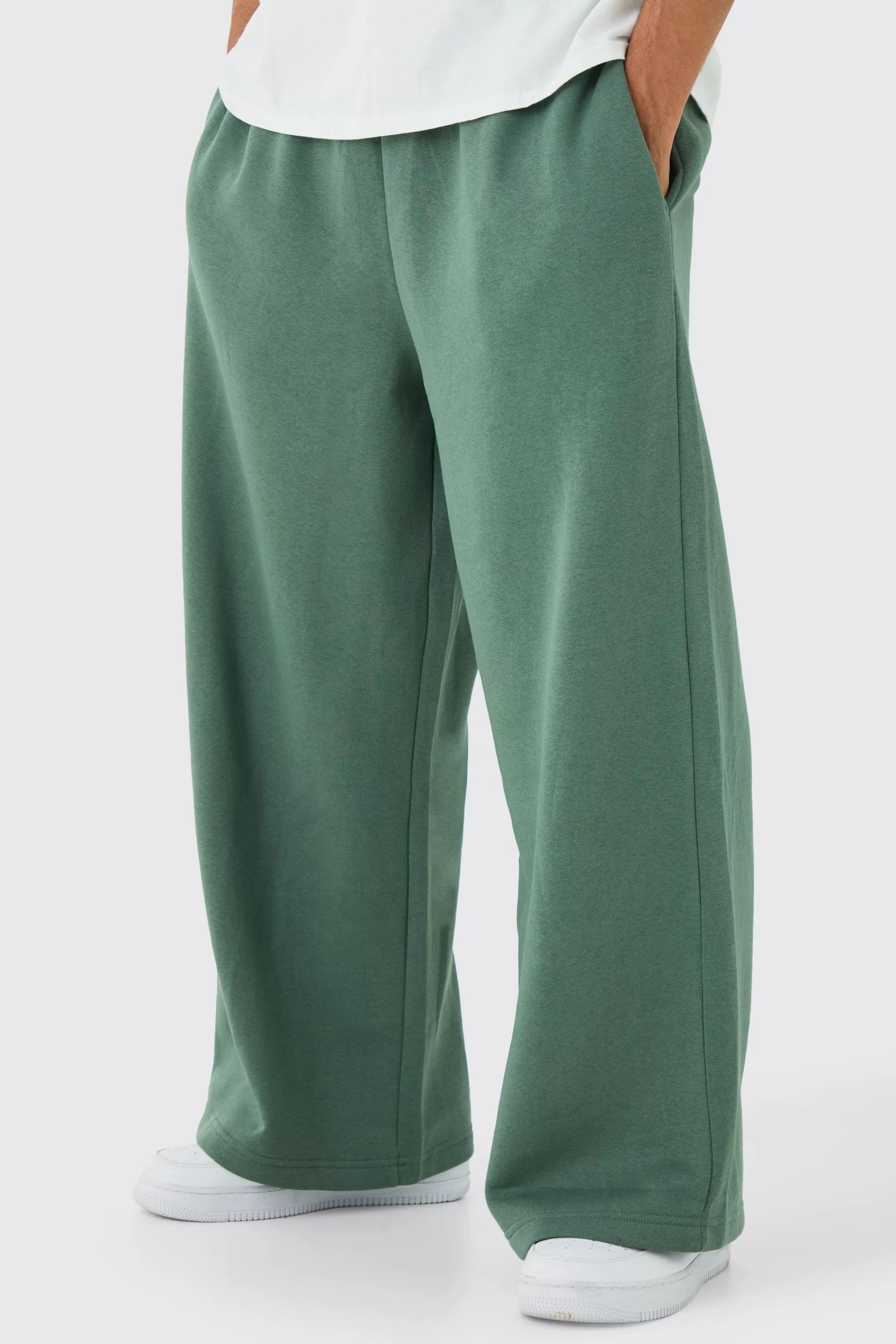 boohooMAN 330GSM Extreme Wide Leg Basic Jogger | UK
