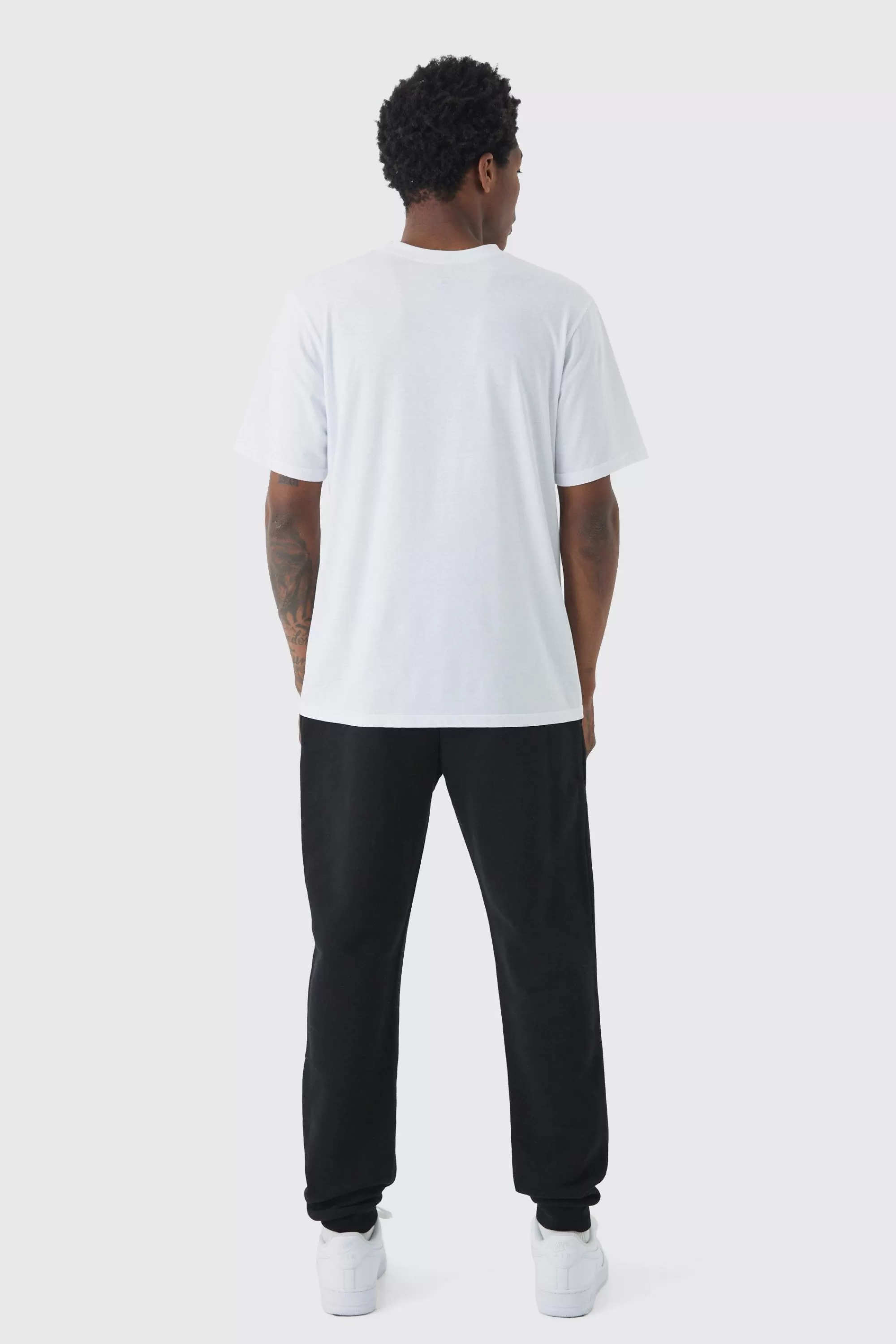 boohooMAN 330GSM Man Signature Regular Fit Jogger | UK