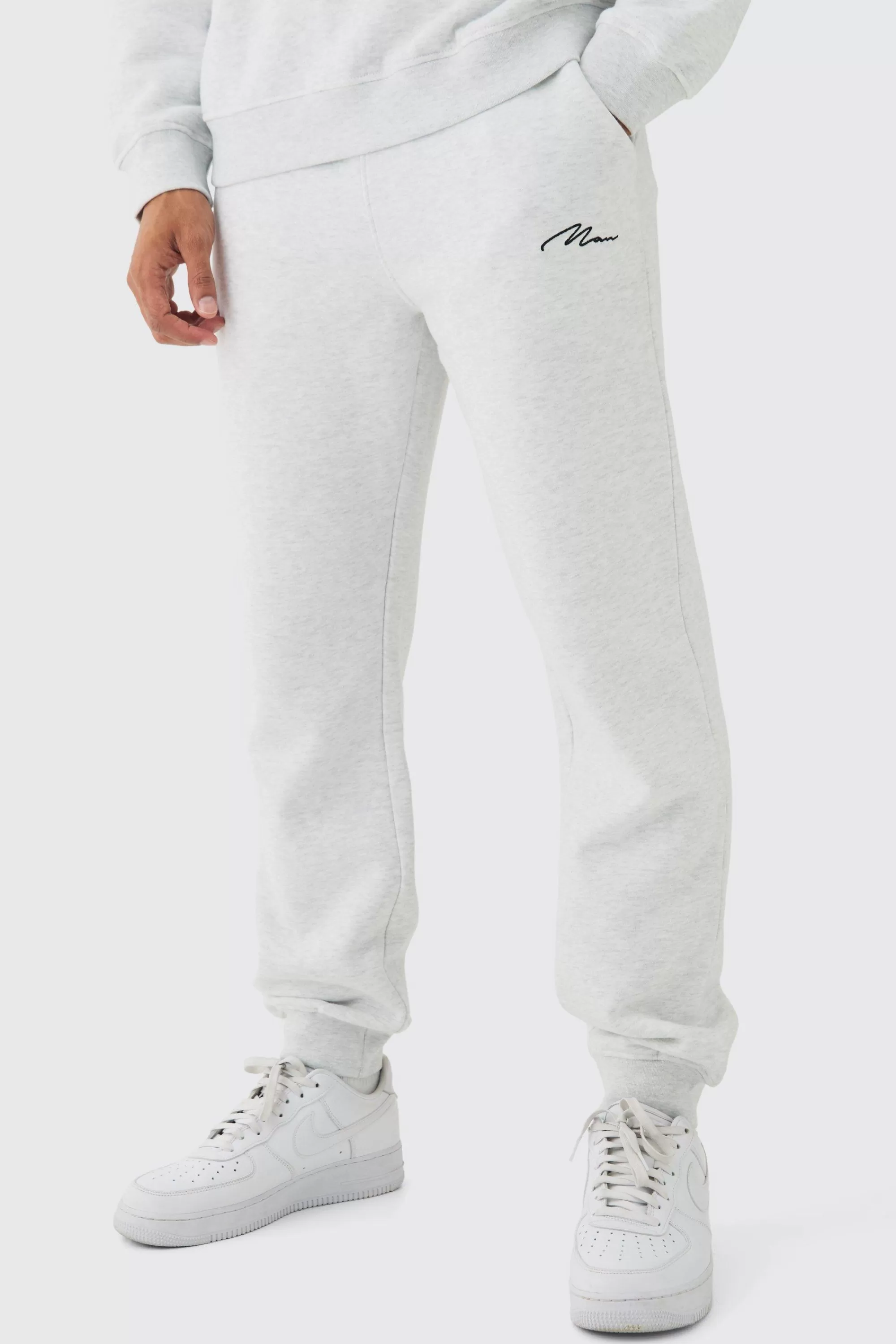 boohooMAN 330GSM Man Signature Regular Fit Joggers | UK