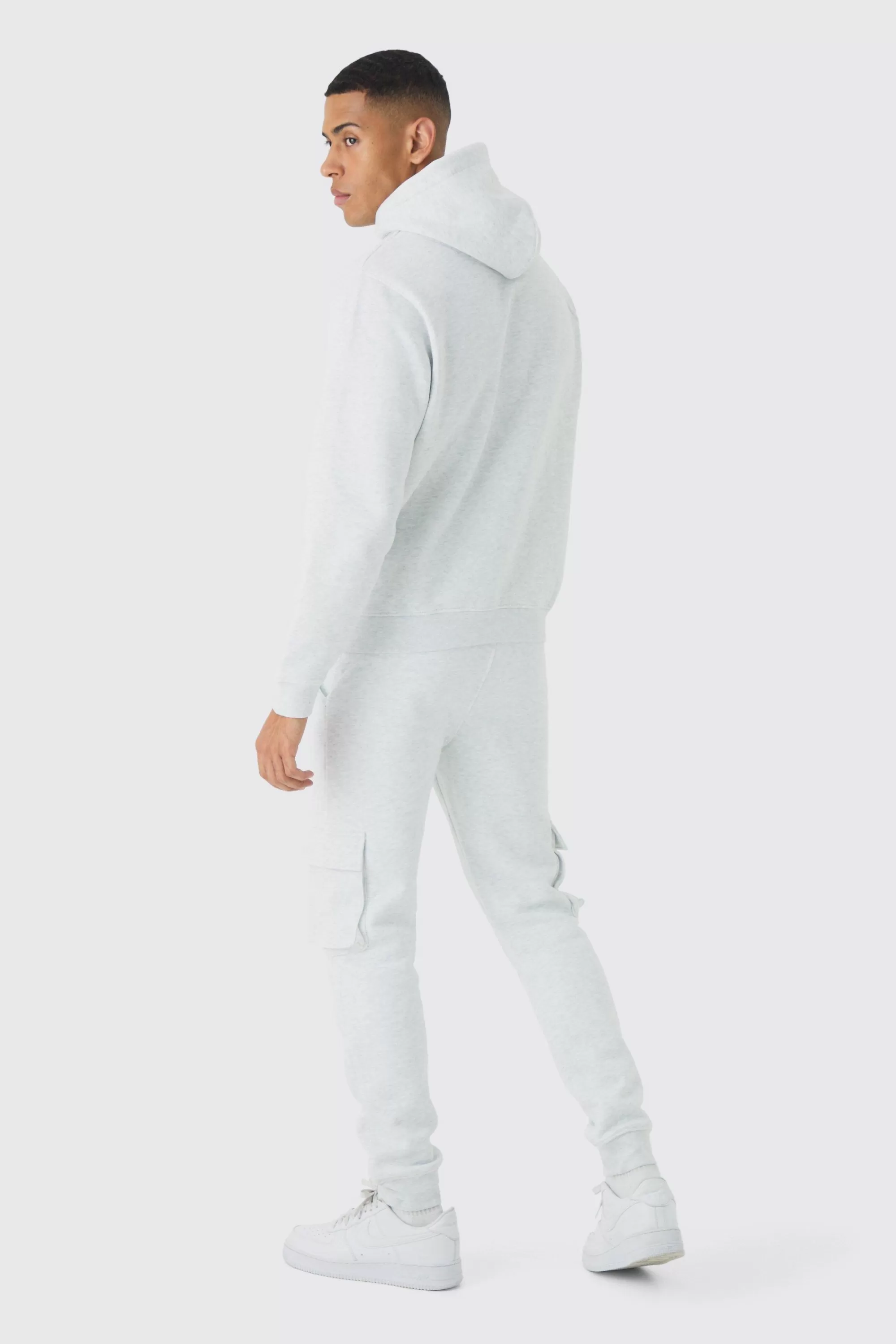 boohooMAN 330GSM Skinny Fit Cargo Jogger | UK
