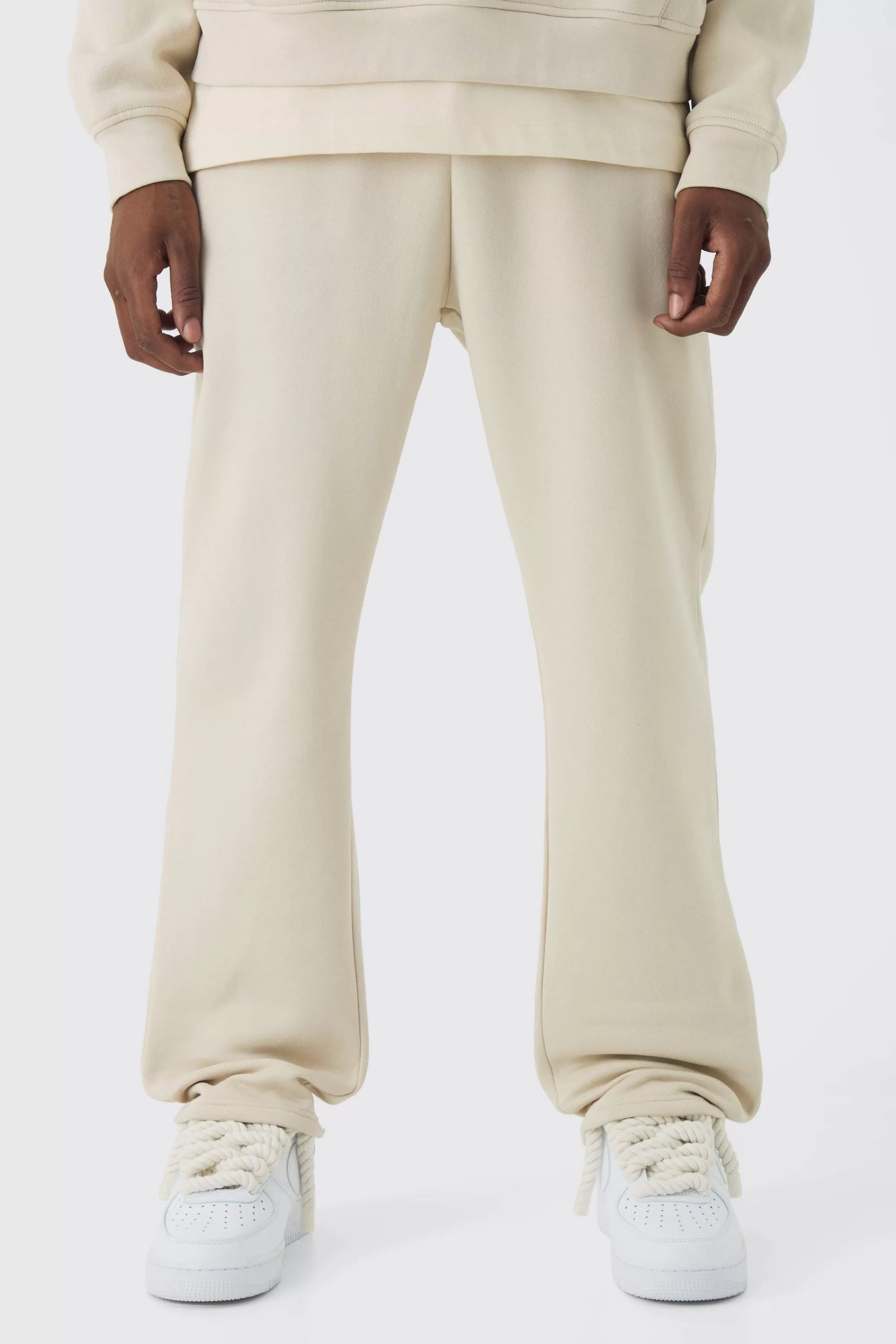 boohooMAN 330GSM Straight Leg Basic Jogger | UK