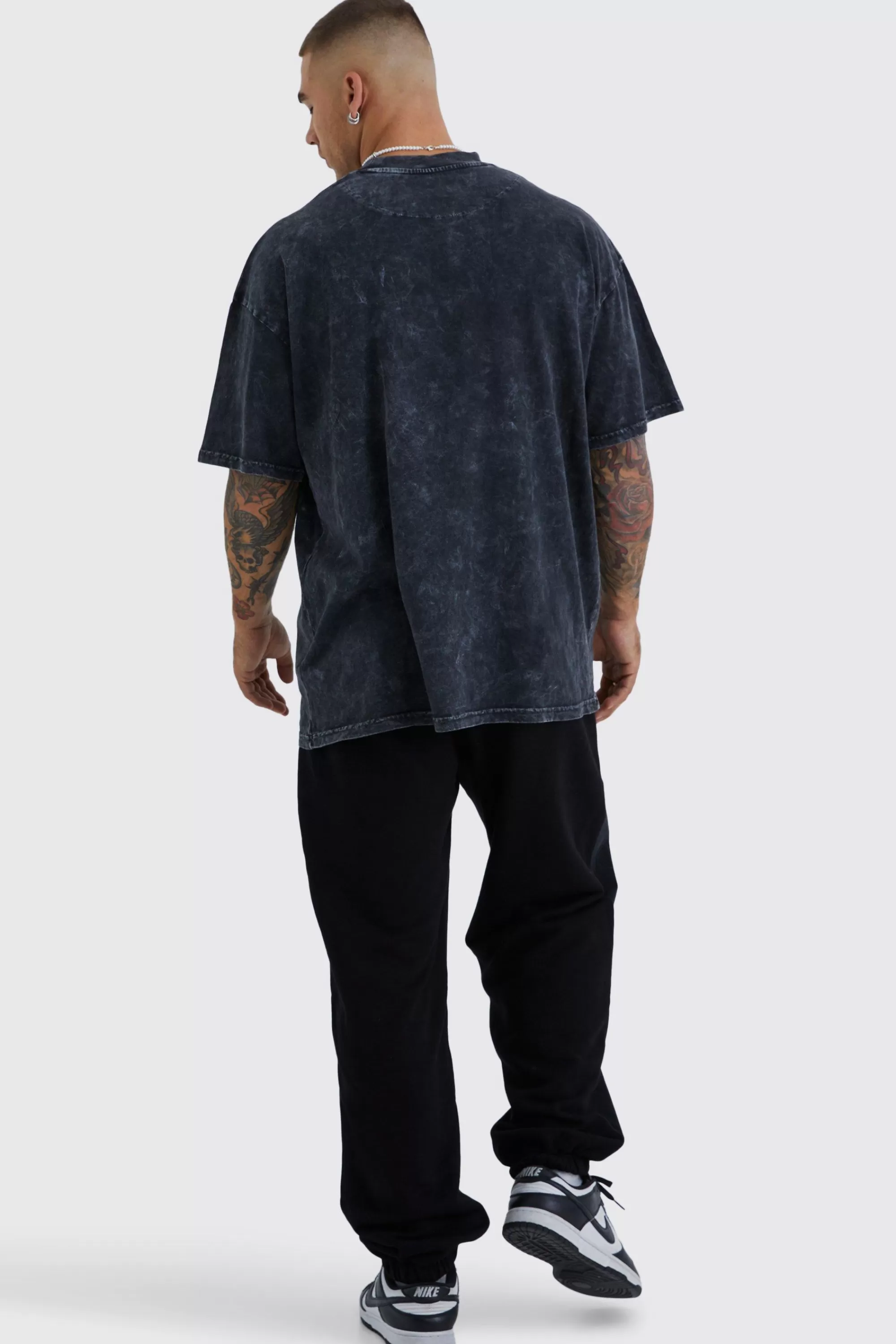 boohooMAN Baggy Fit Elastic Waist Hybrid Jogger Jean | UK