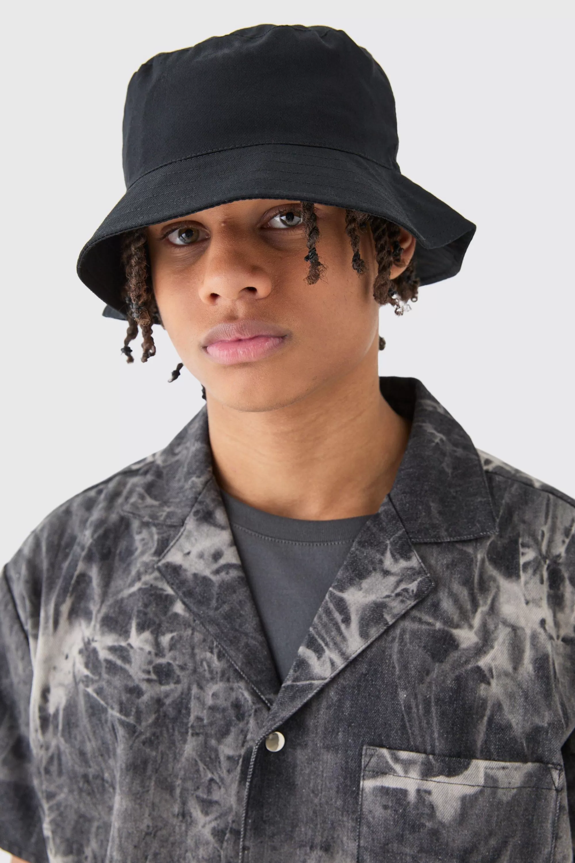boohooMAN Basic Bucket Hat In | UK