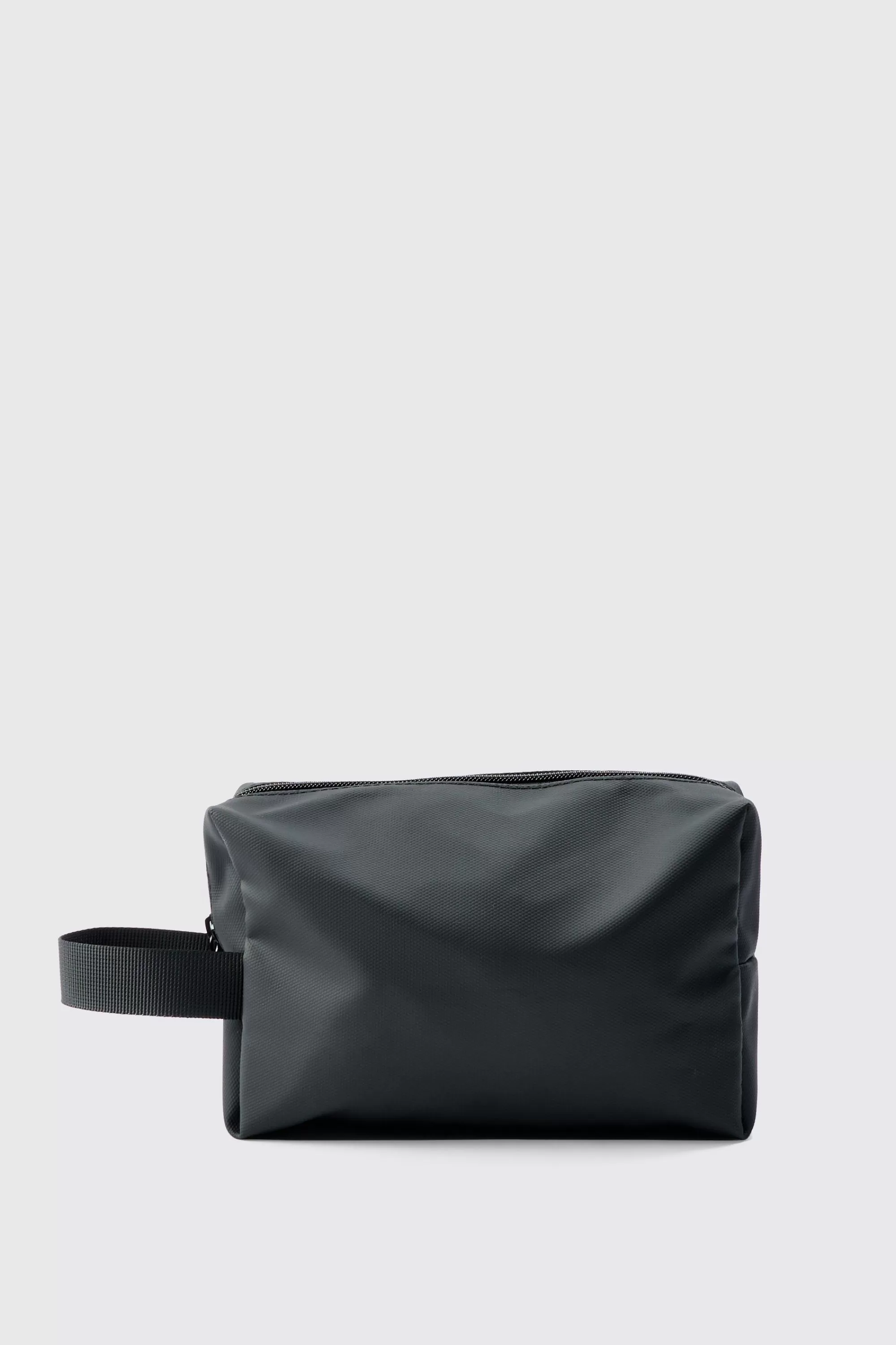 boohooMAN Basic Washbag In | UK