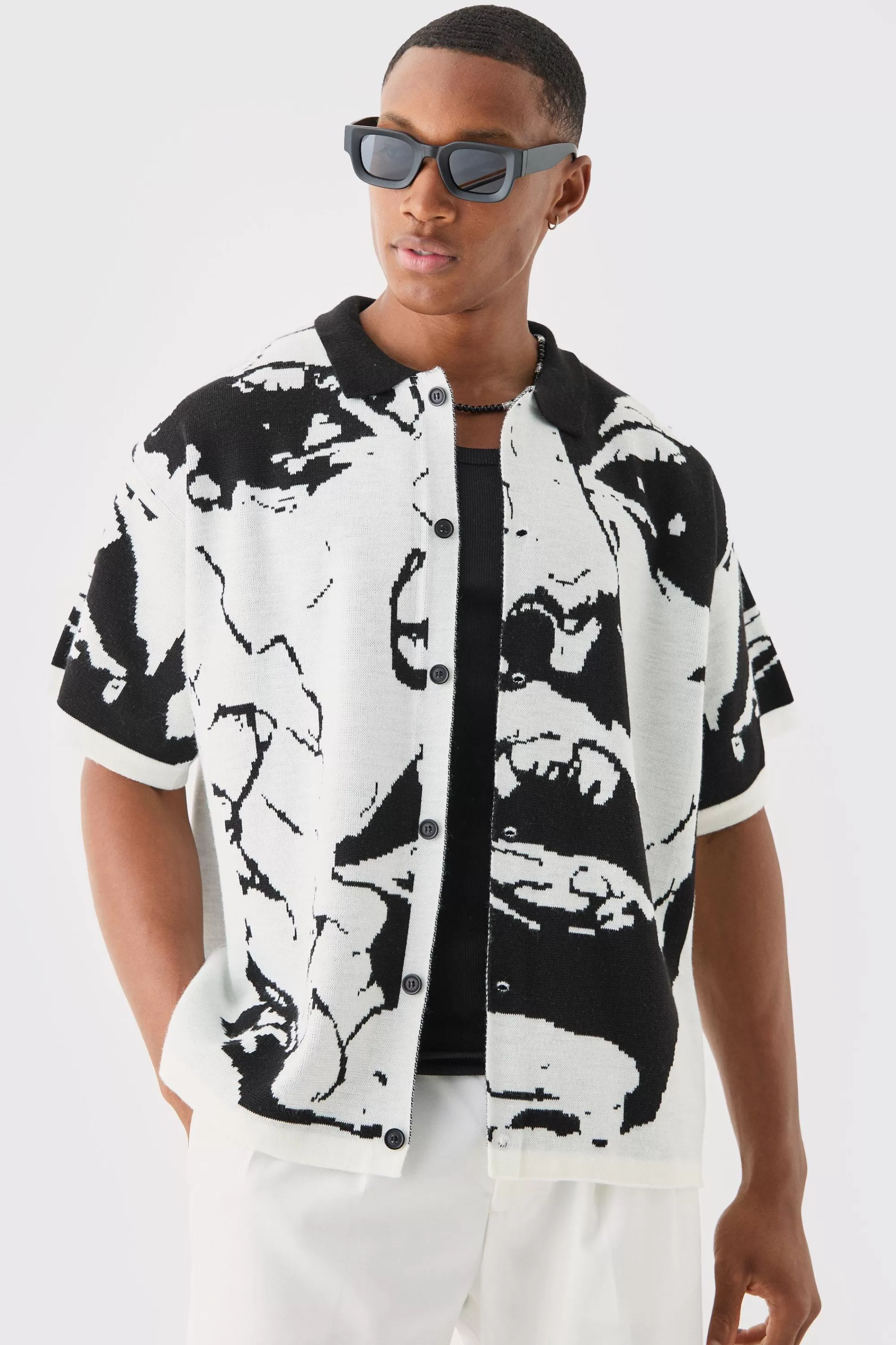 boohooMAN Boxy Fit Line Drawing Knitted Shirt | UK