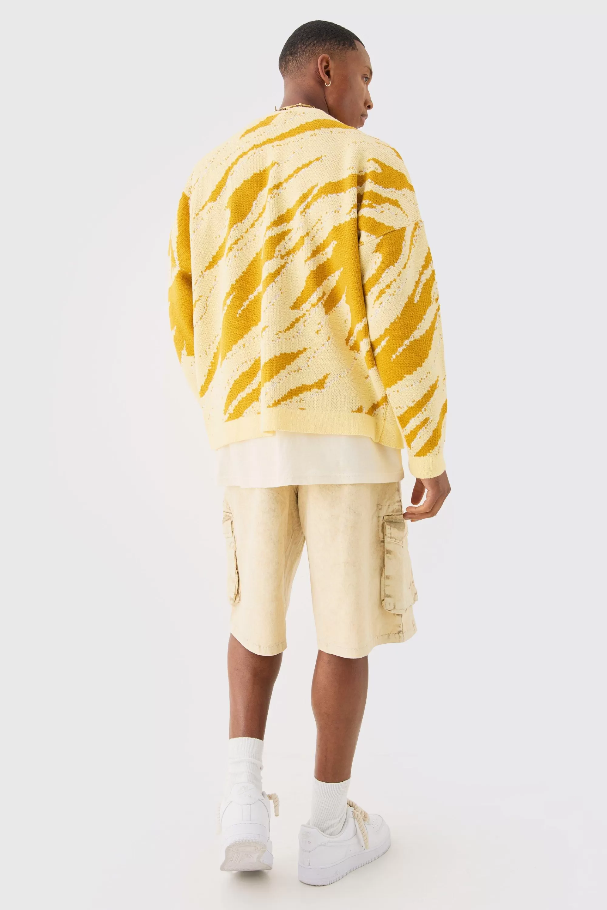 boohooMAN Boxy Oversized Tonal Abstract Cardigan | UK