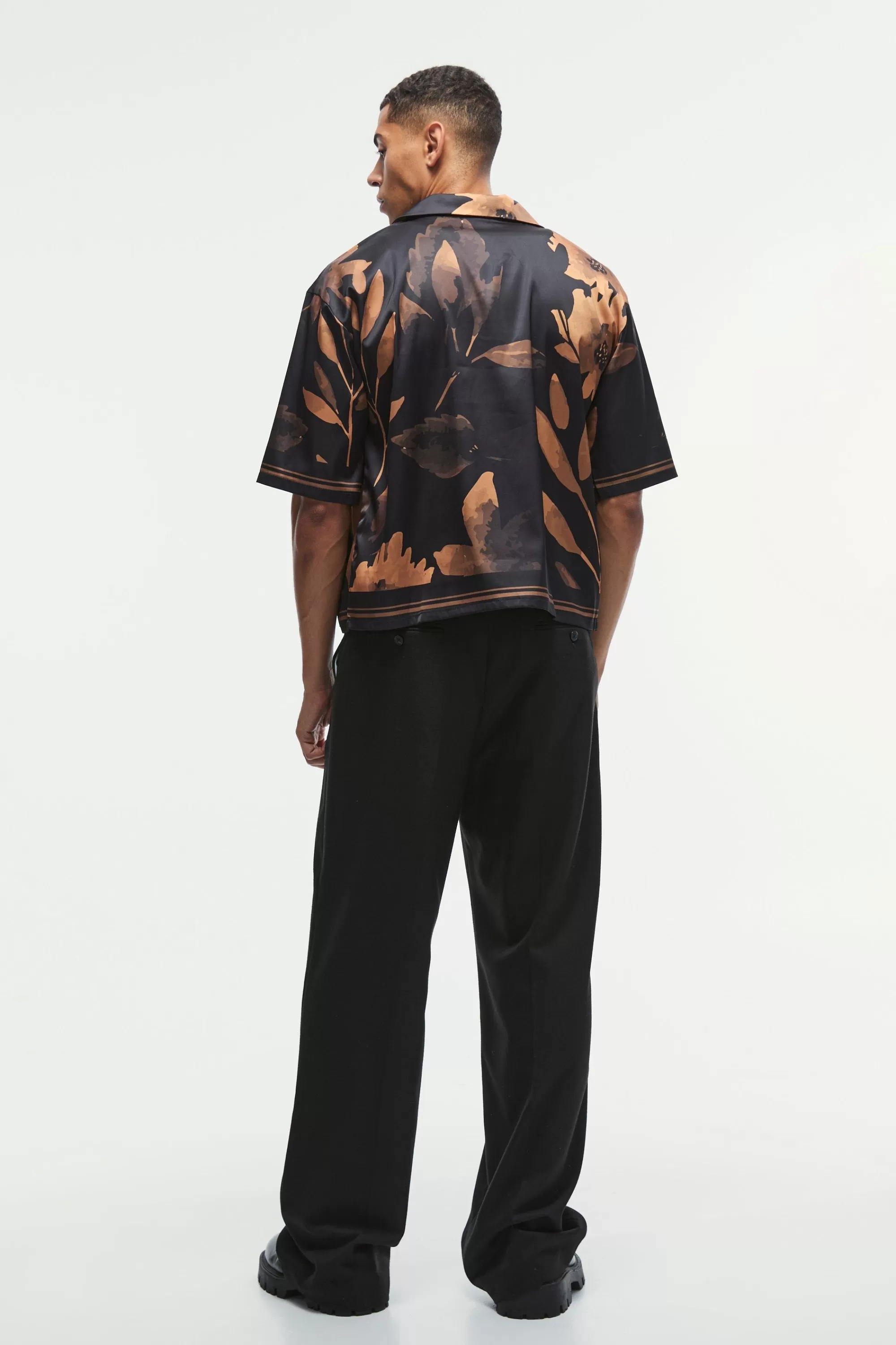 boohooMAN Boxy Printed Satin Revere Short Sleeve Shirt | UK