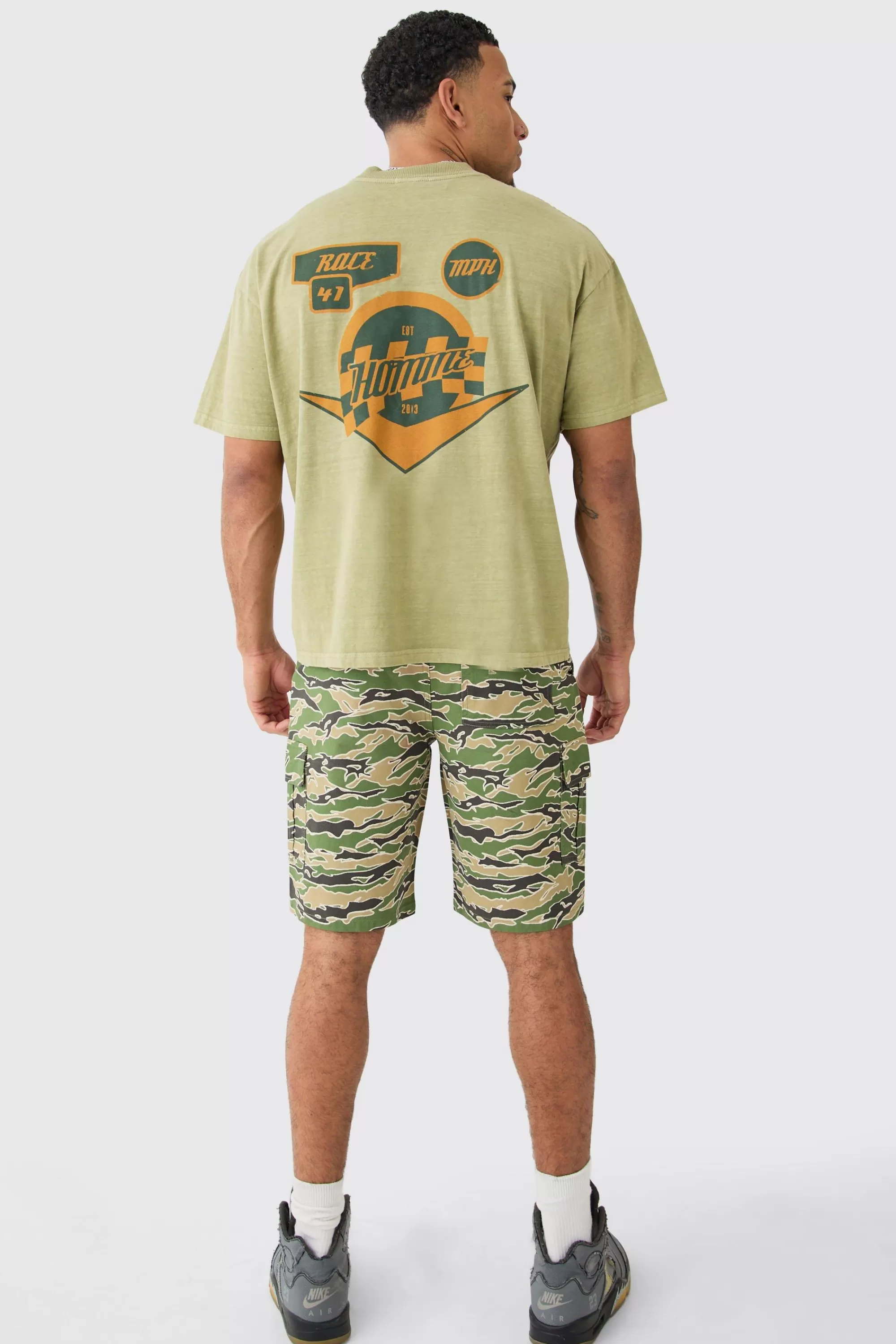 boohooMAN Camo Fixed Waist Relaxed Cargo Shorts | UK
