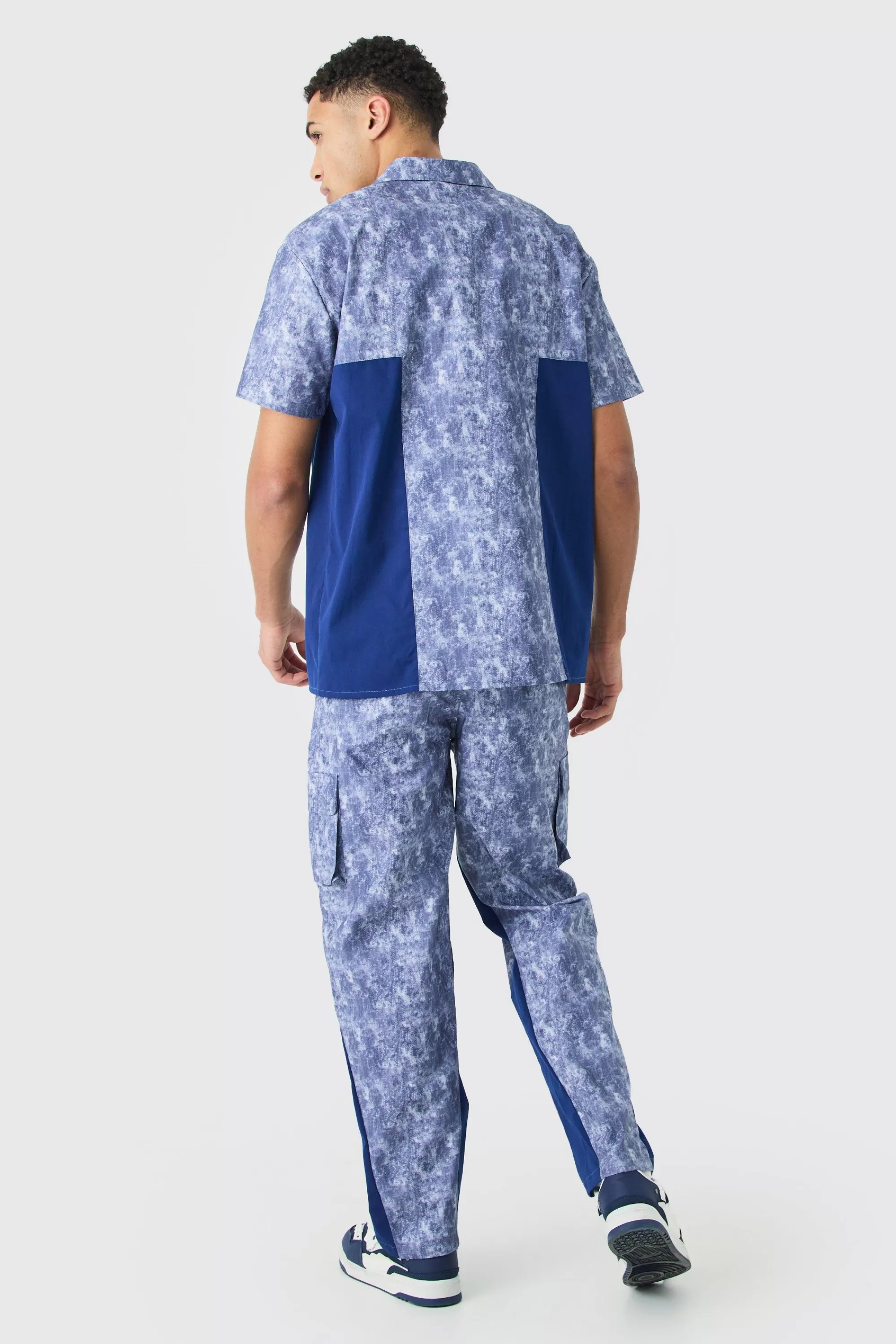 boohooMAN Camo Twill Short Sleeve Gusset Detail Shirt | UK