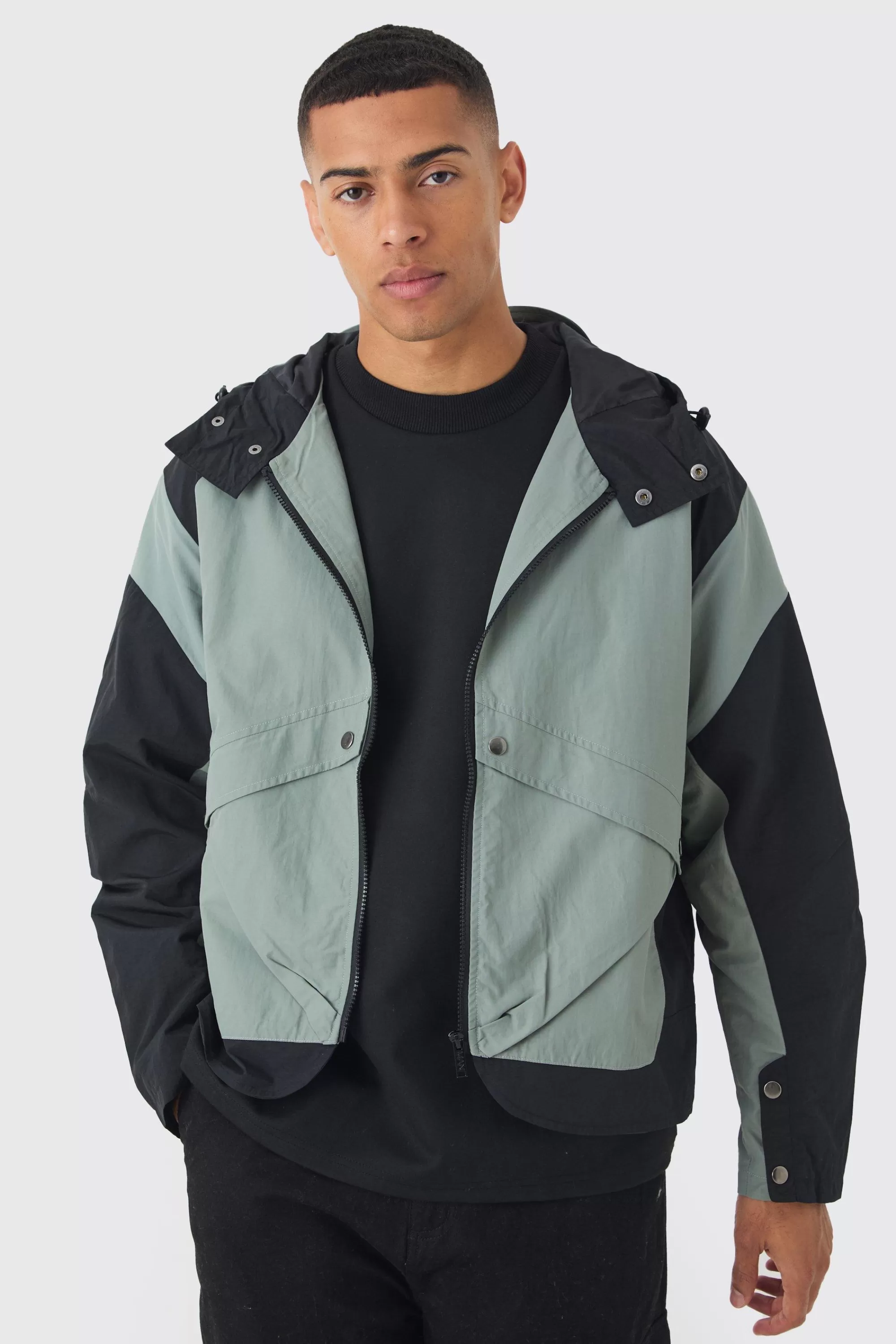 boohooMAN Colourblock Hooded Tech Windbreaker In | UK