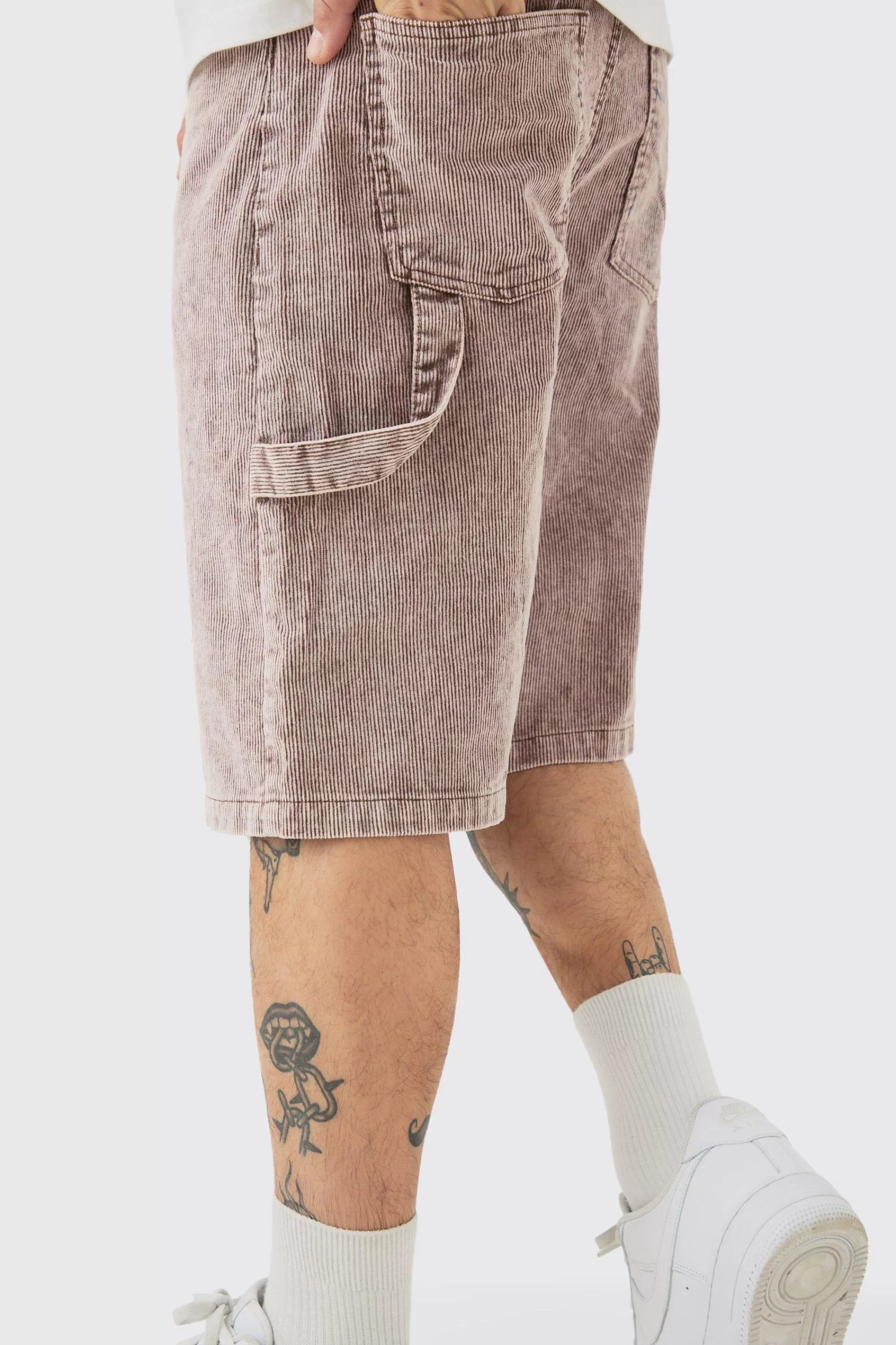 boohooMAN Corduroy Acid Wash Carpenter Jort In | UK