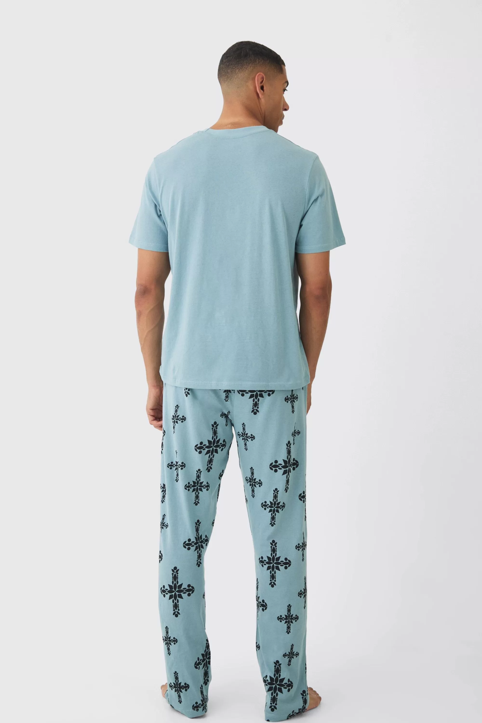 boohooMAN Cross Graphic Lounge Set | UK