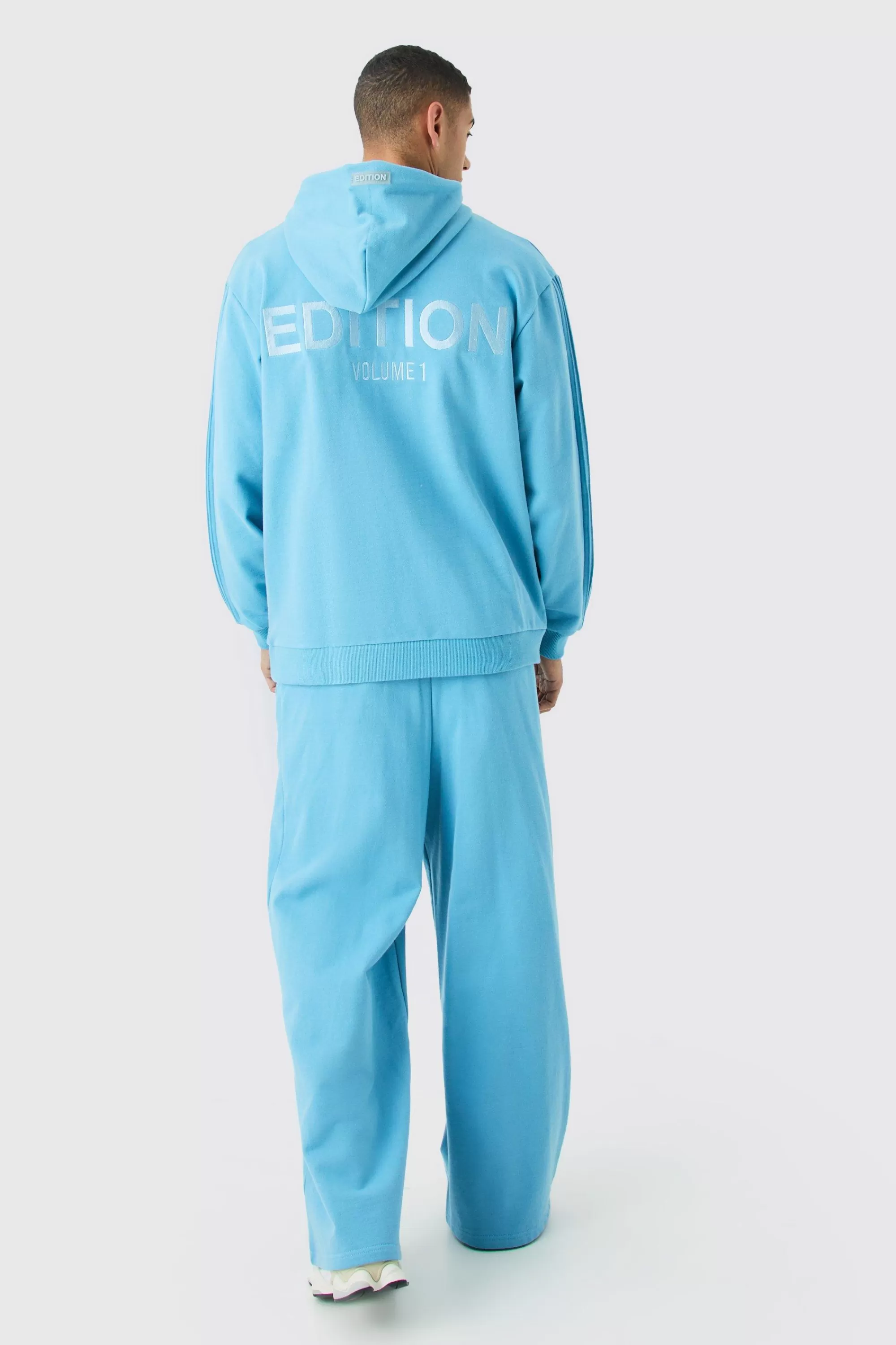 boohooMAN EDITION Oversized Heavyweight 1/4 Zip Pintuck Hoodie | UK