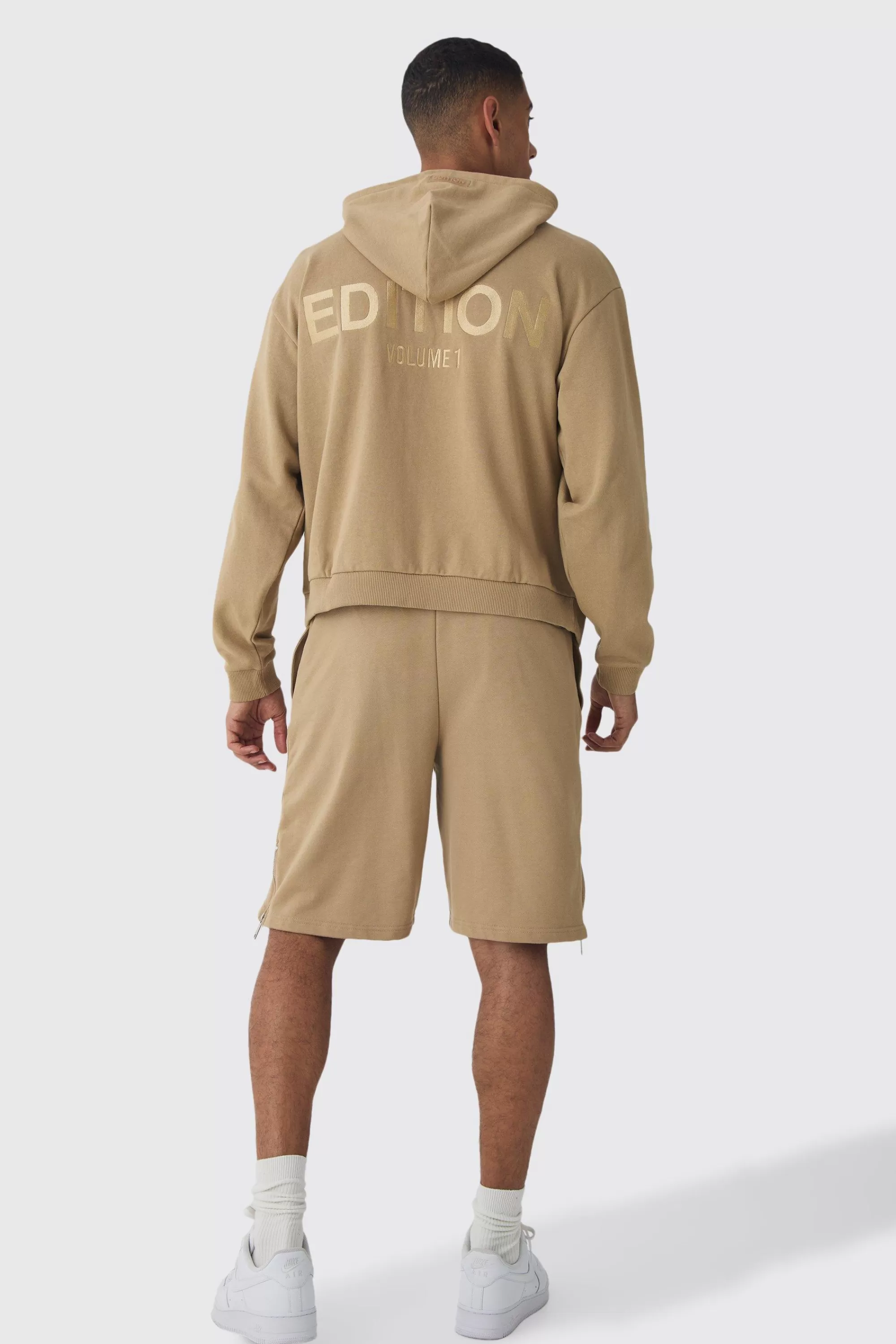 boohooMAN EDITION Oversized Heavyweight Zip Hem Shorts | UK