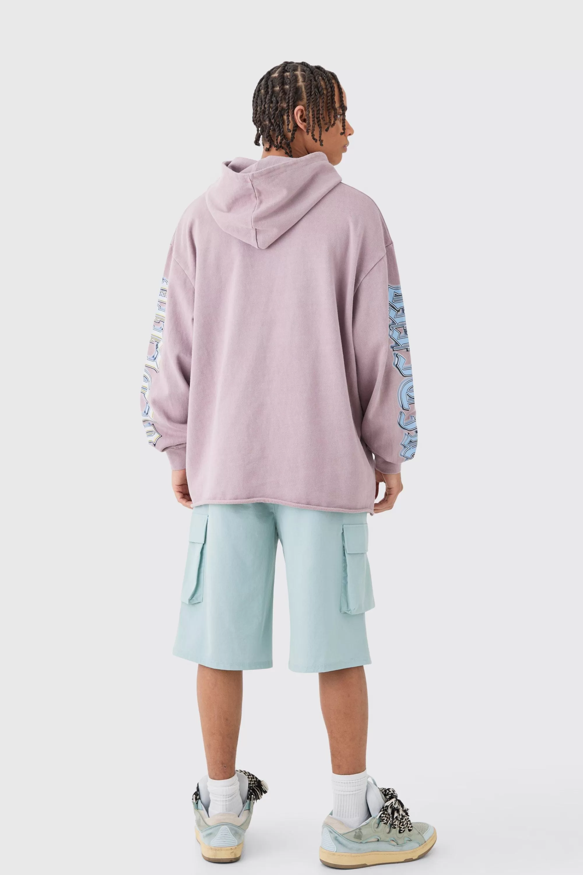 boohooMAN Elasticated Relaxed Technical Stretch Short With Branding | UK