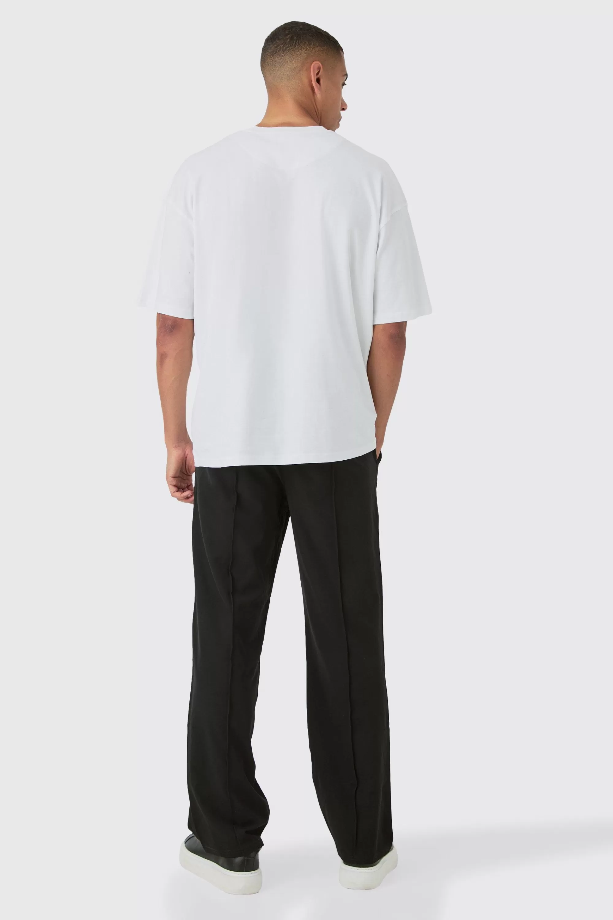 boohooMAN Elasticated Technical Stretch Relaxed Pintuck Trouser | UK