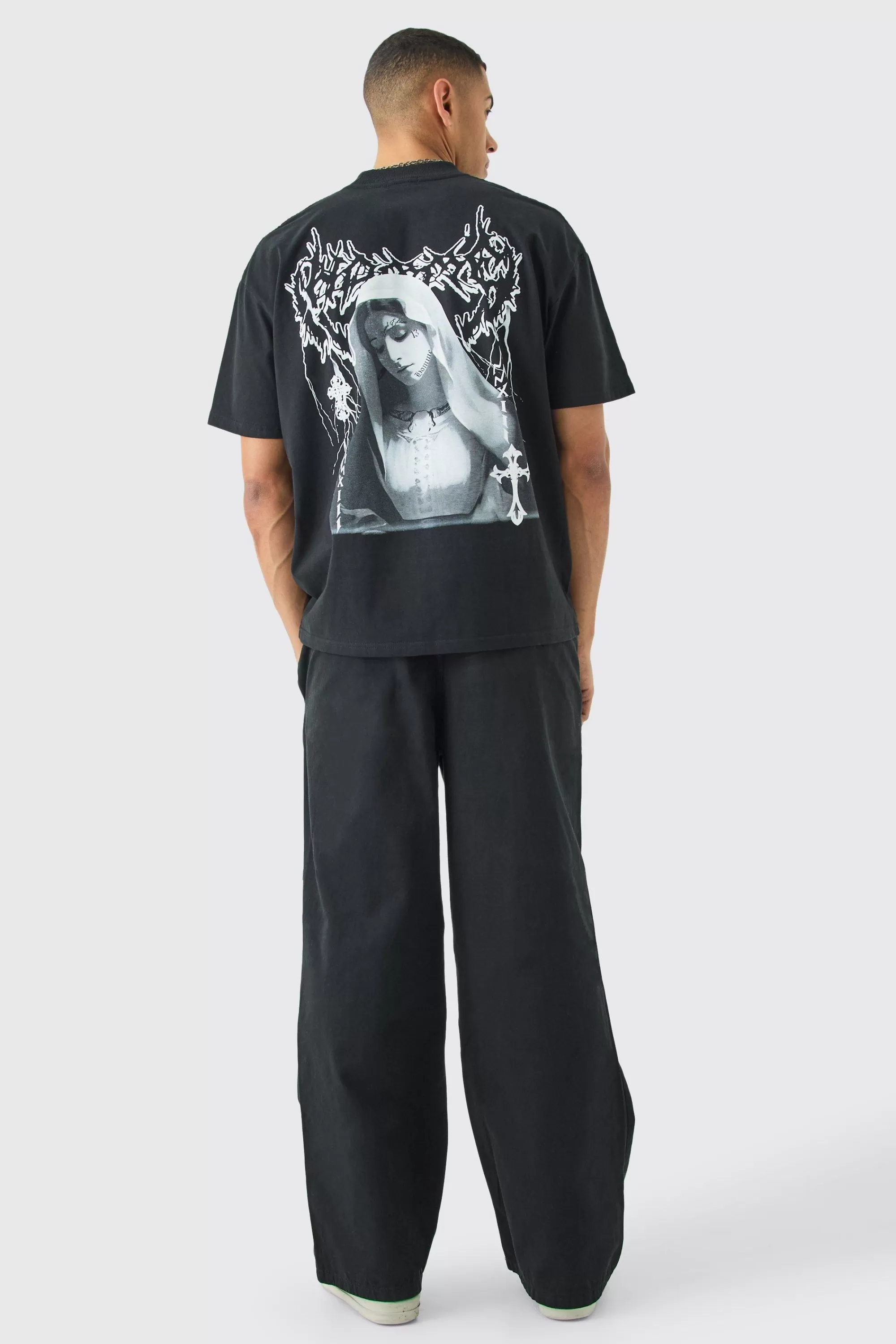 boohooMAN Elasticated Waist Contrast Drawcord Baggy Trouser | UK
