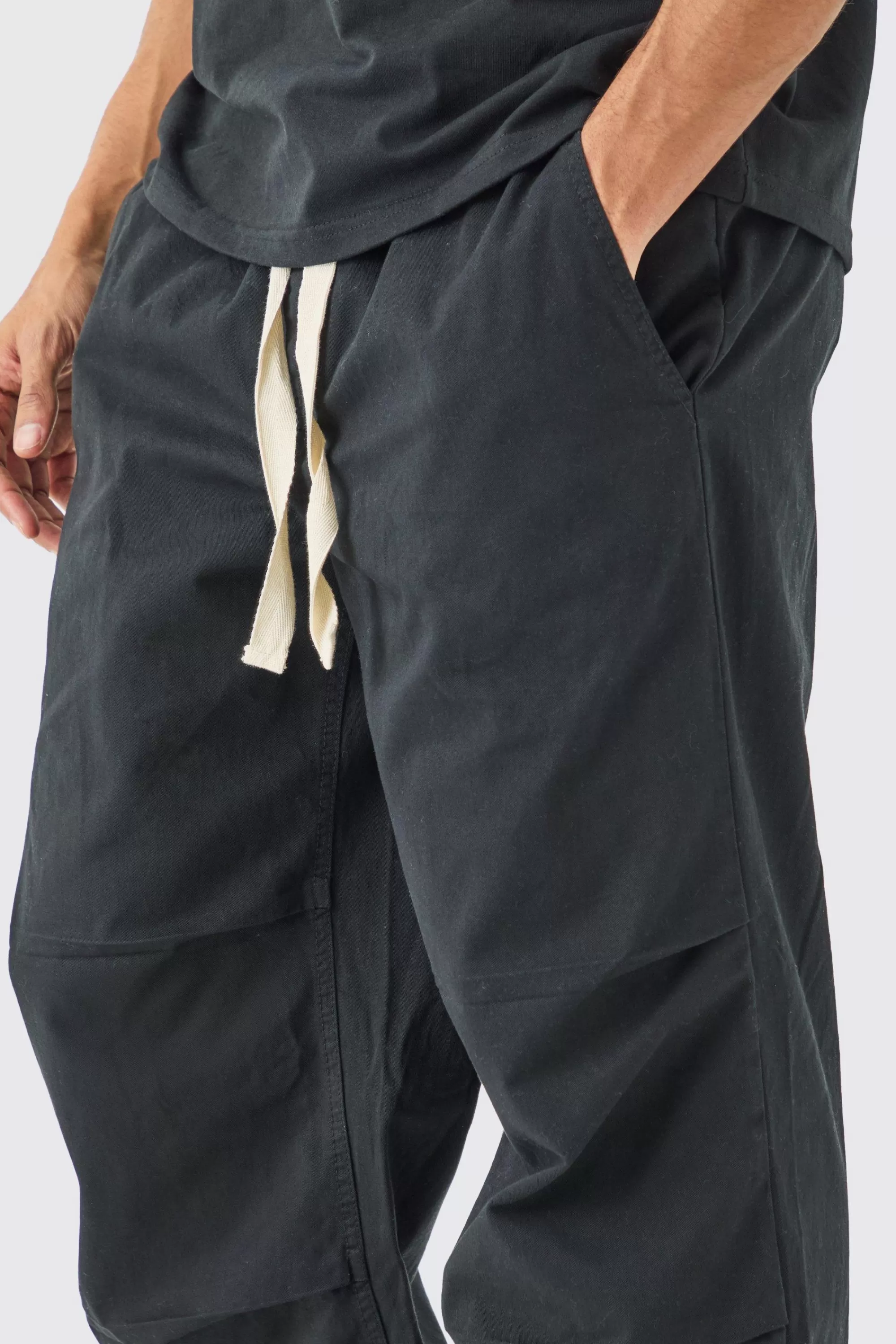 boohooMAN Elasticated Waist Contrast Drawcord Baggy Trouser | UK