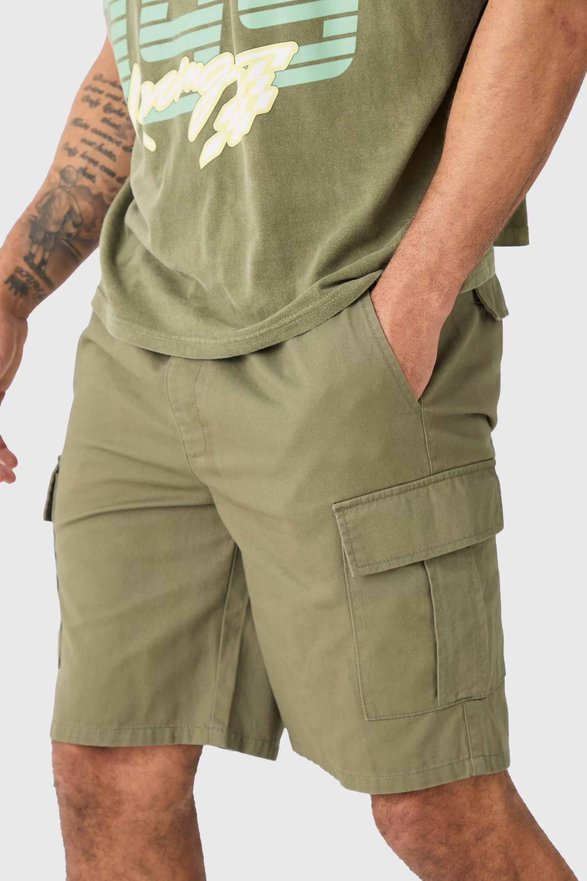 boohooMAN Elasticated Waist Relaxed Fit Cargo Shorts | UK
