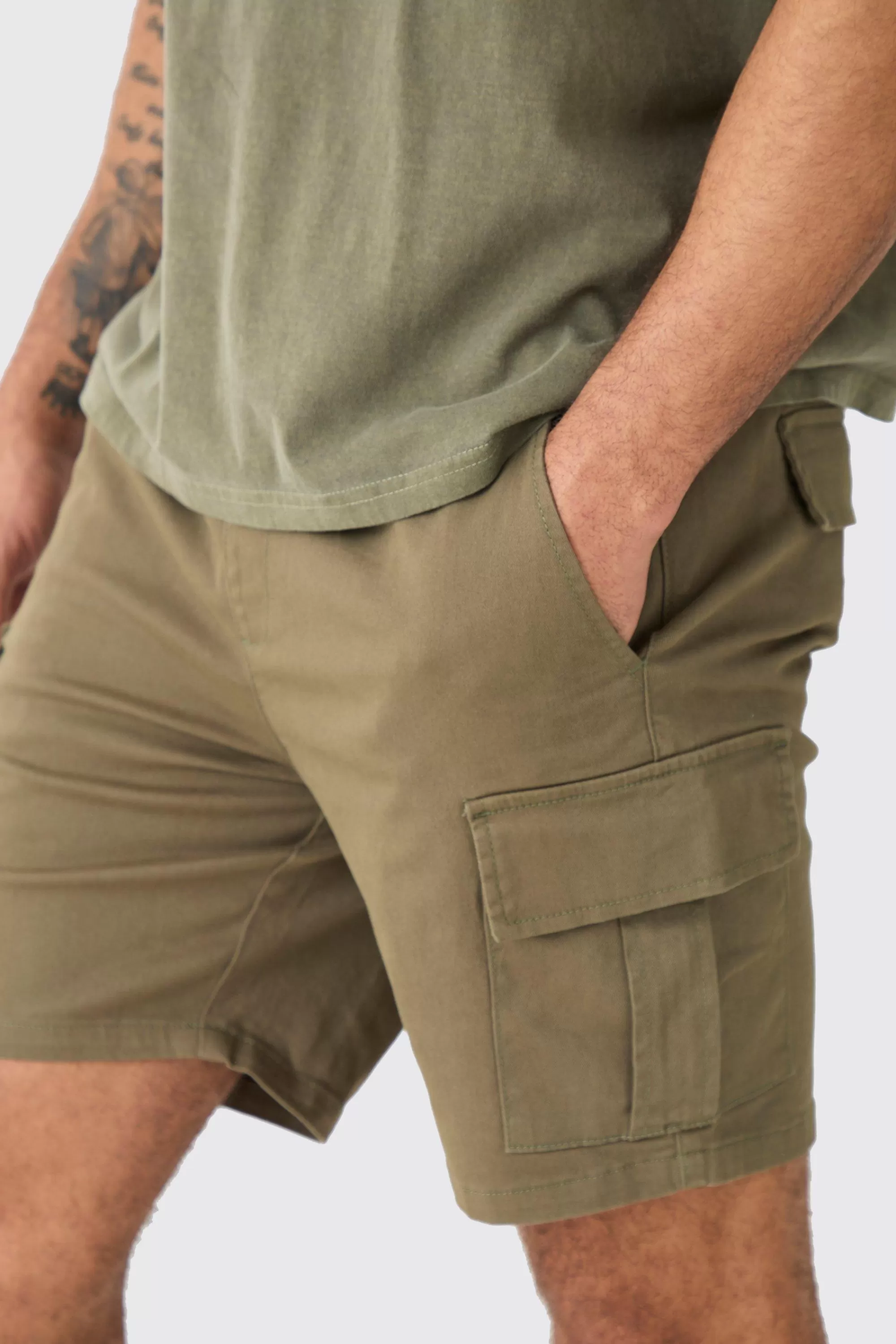 boohooMAN Elasticated Waist Slim Fit Cargo Shorts | UK