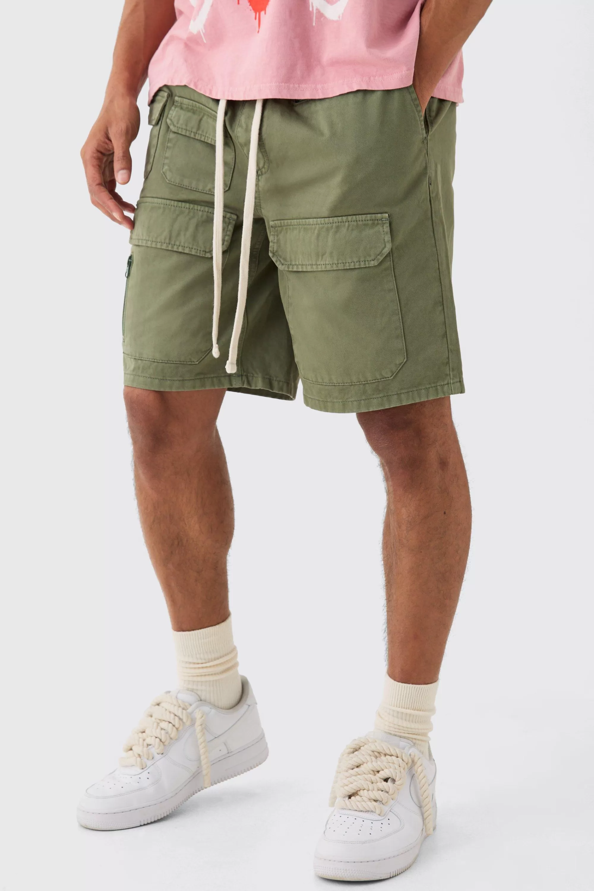 boohooMAN Elasticated Waist Relaxed Contrast Drawcord Shorts | UK