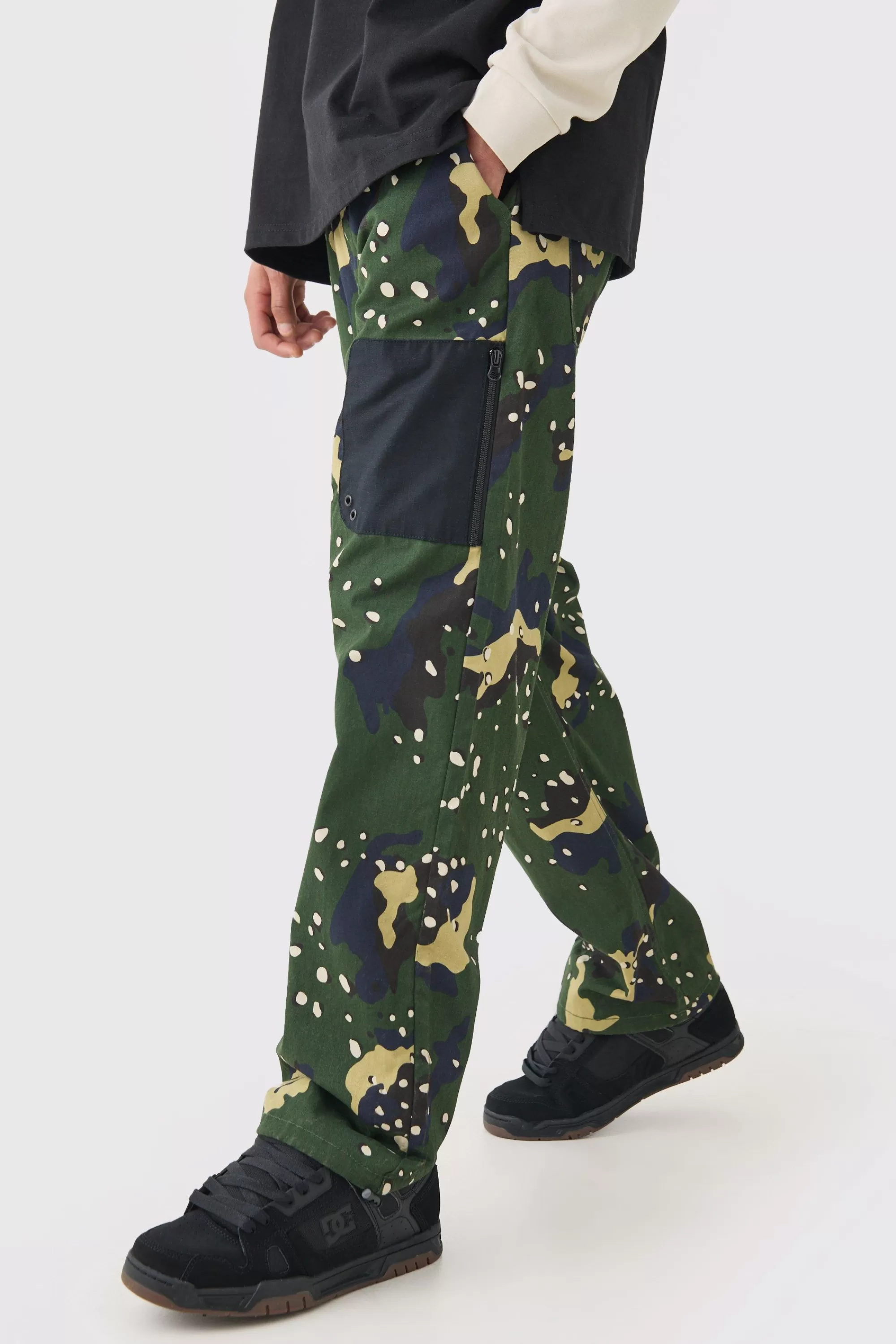 boohooMAN Elasticated Waist Relaxed Fit Belted Twill Camo Trouser | UK