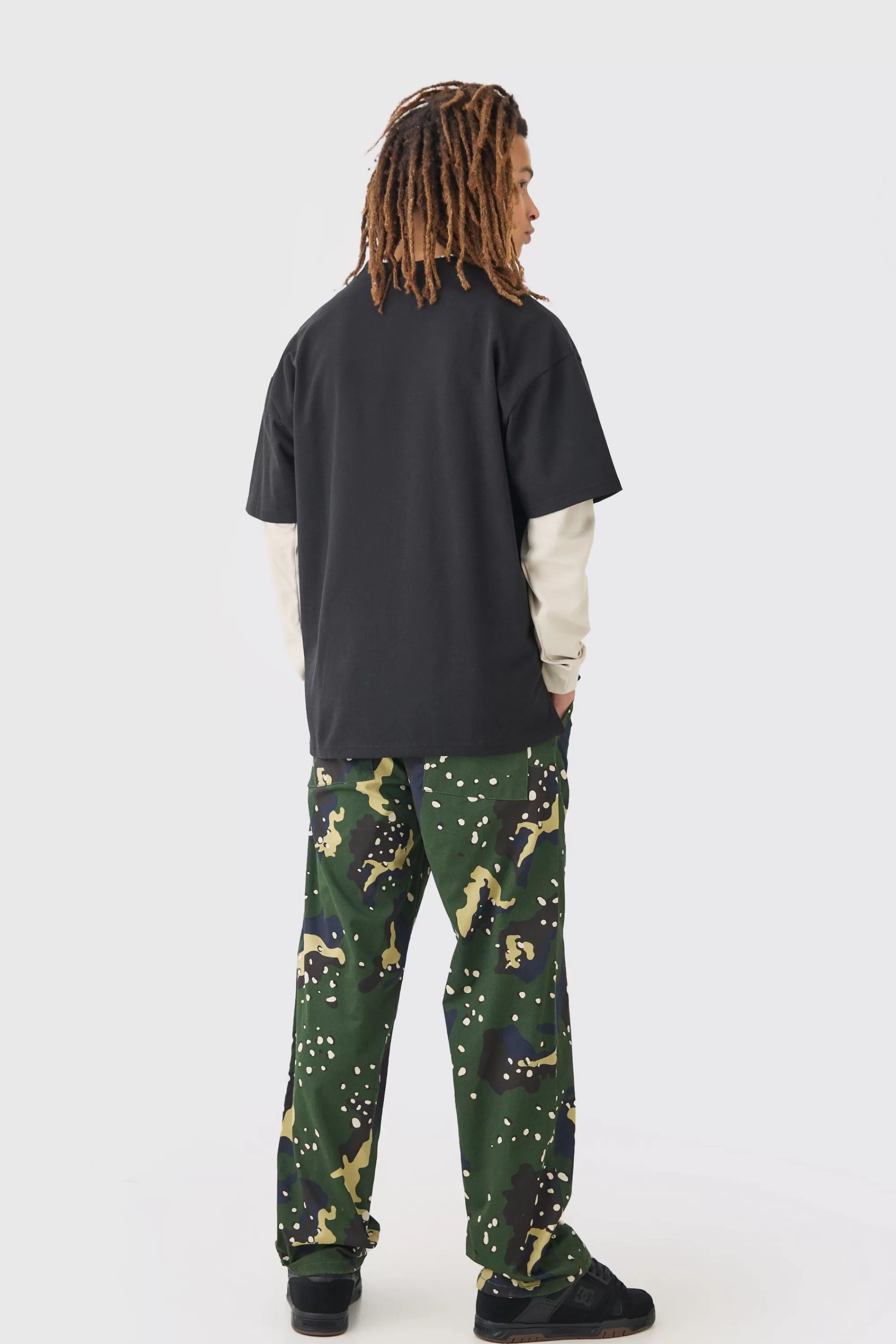 boohooMAN Elasticated Waist Relaxed Fit Belted Twill Camo Trouser | UK