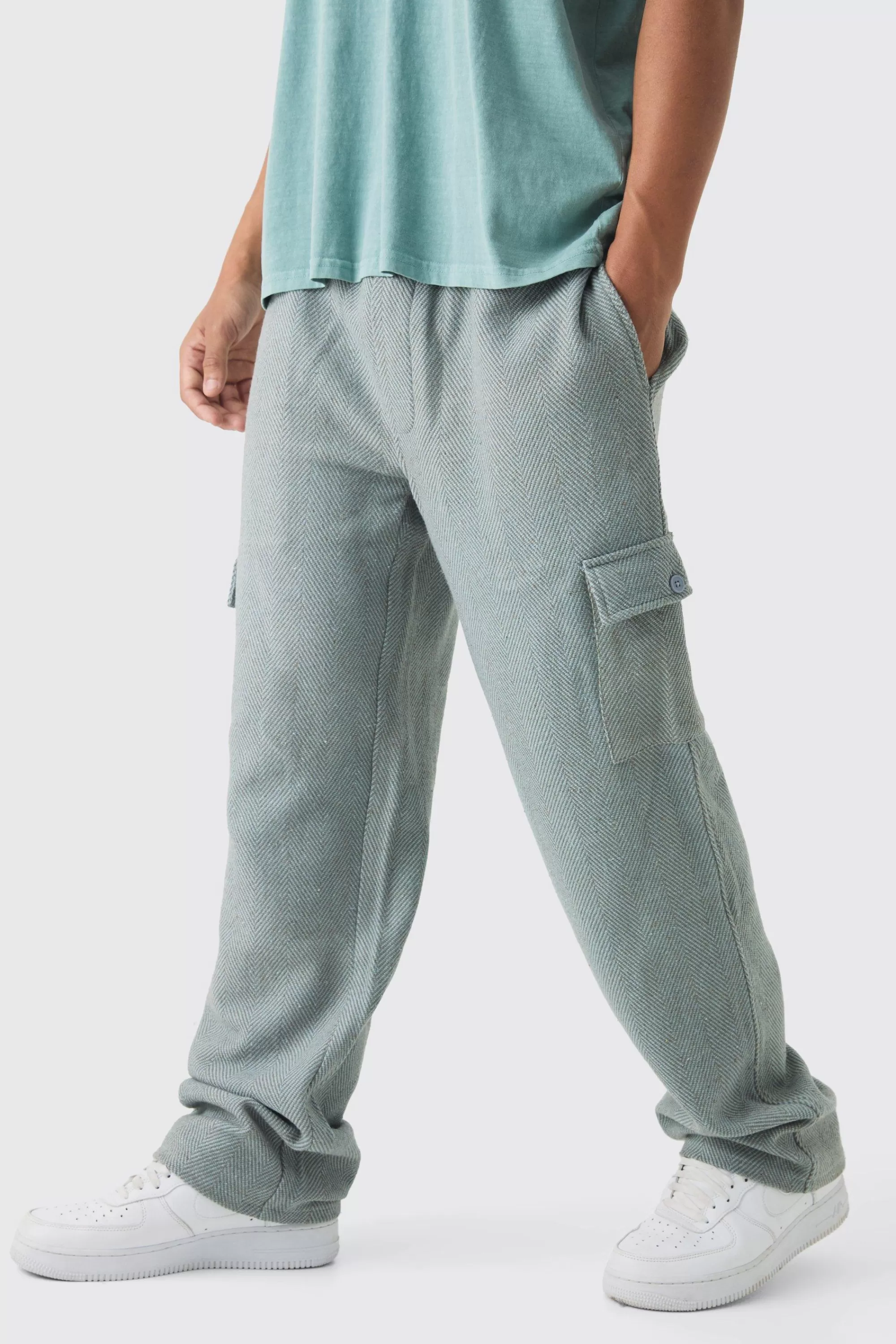 boohooMAN Elasticated Waist Relaxed Herringbone Textured Cargo Trousers | UK