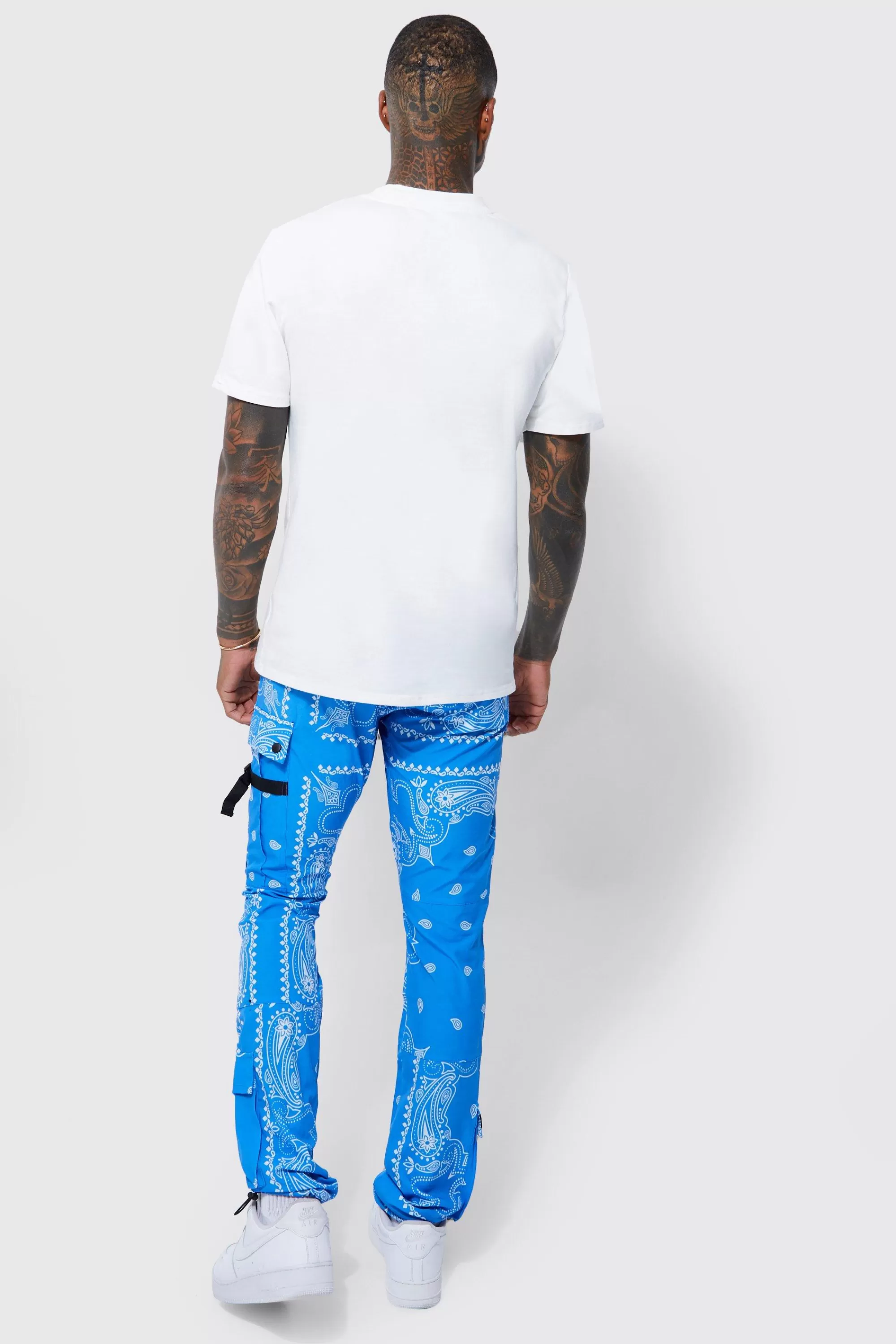 boohooMAN Elasticated Waist Slim Fit Bandanna Print Cargo Trousers | UK