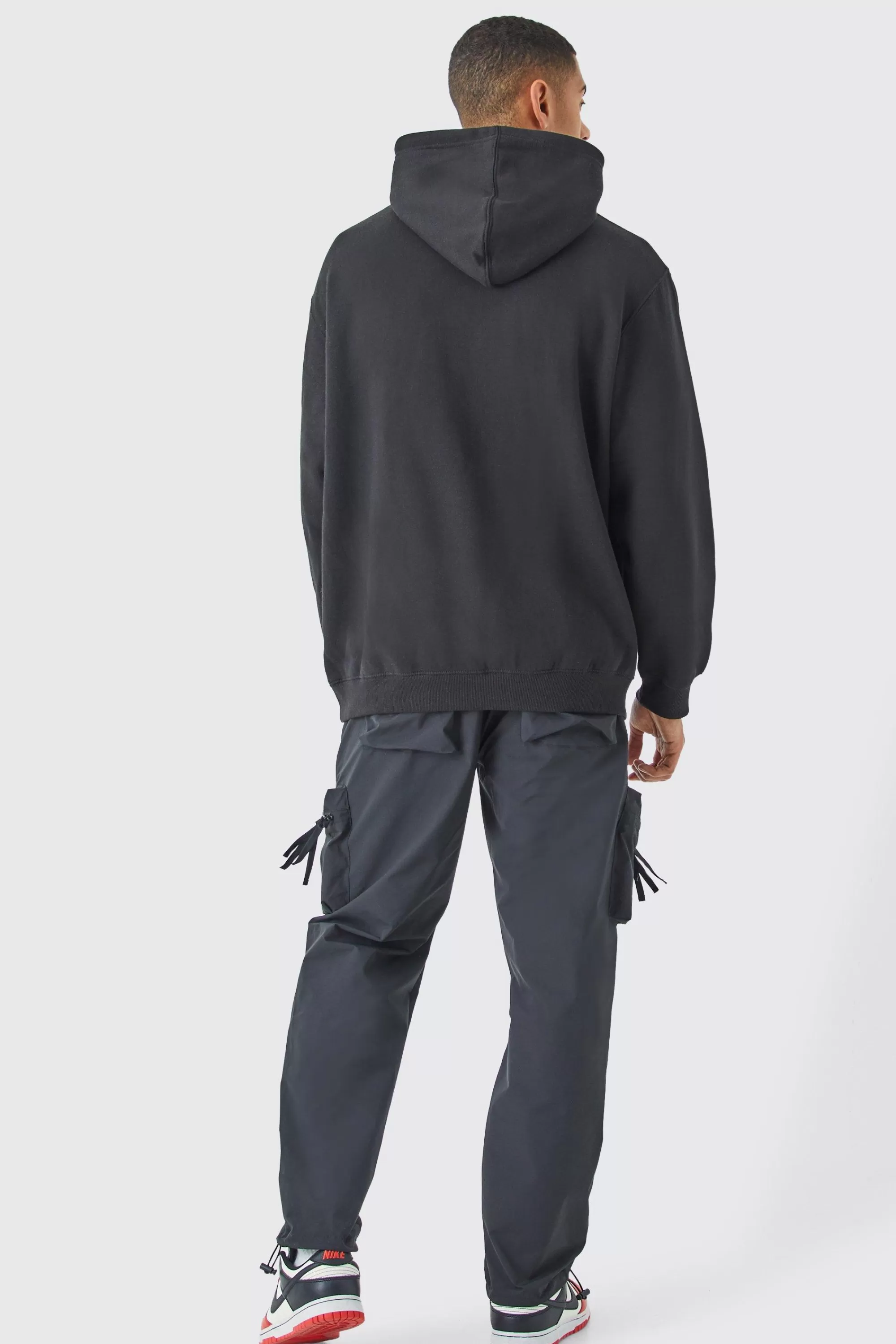 boohooMAN Elasticated Waist Straight Leg 3d Cargo Trousers | UK