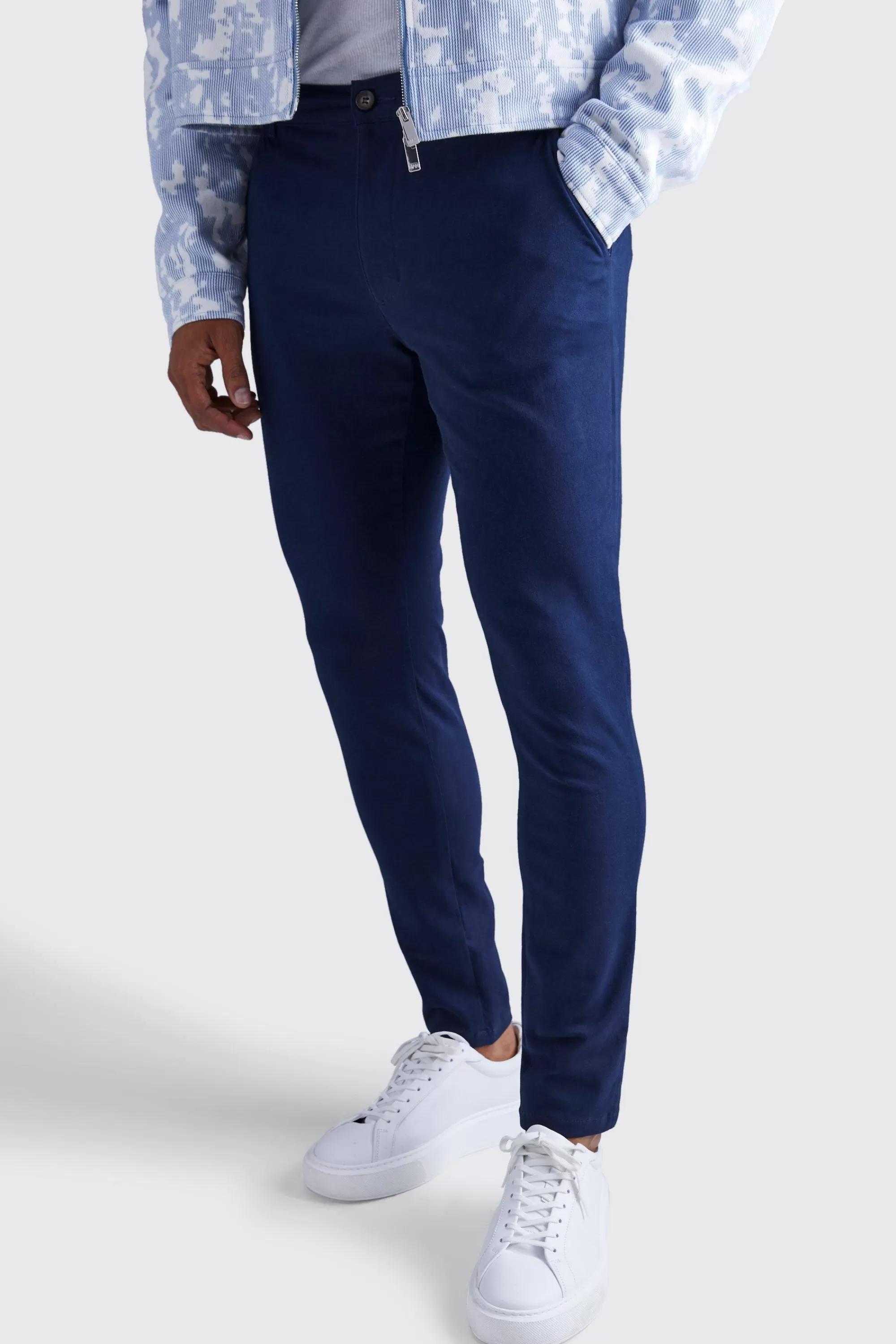 boohooMAN Fixed Waist Skinny Chino Trouser | UK