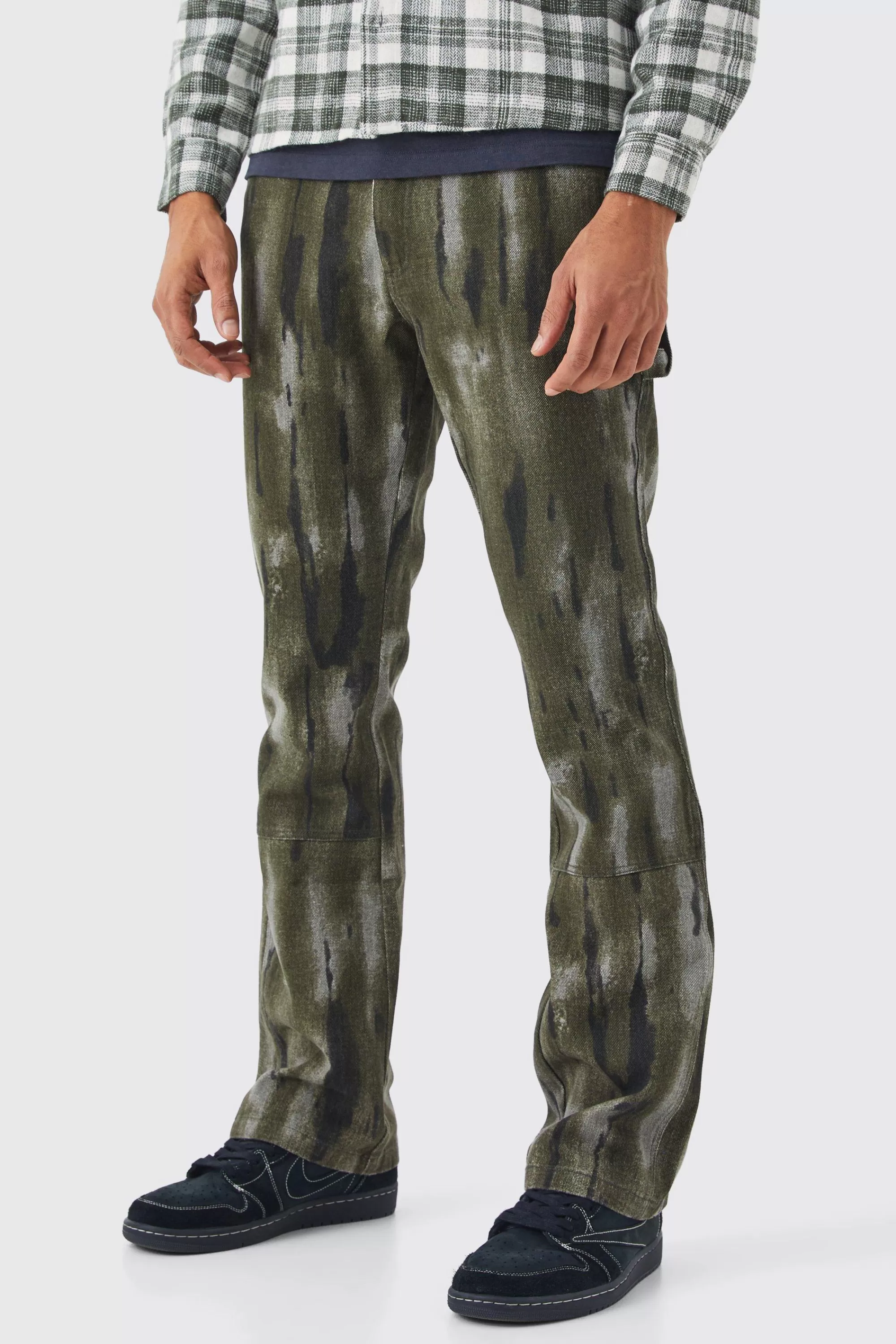 boohooMAN Fixed Waist Slim Flare Gusset Washed Trouser | UK