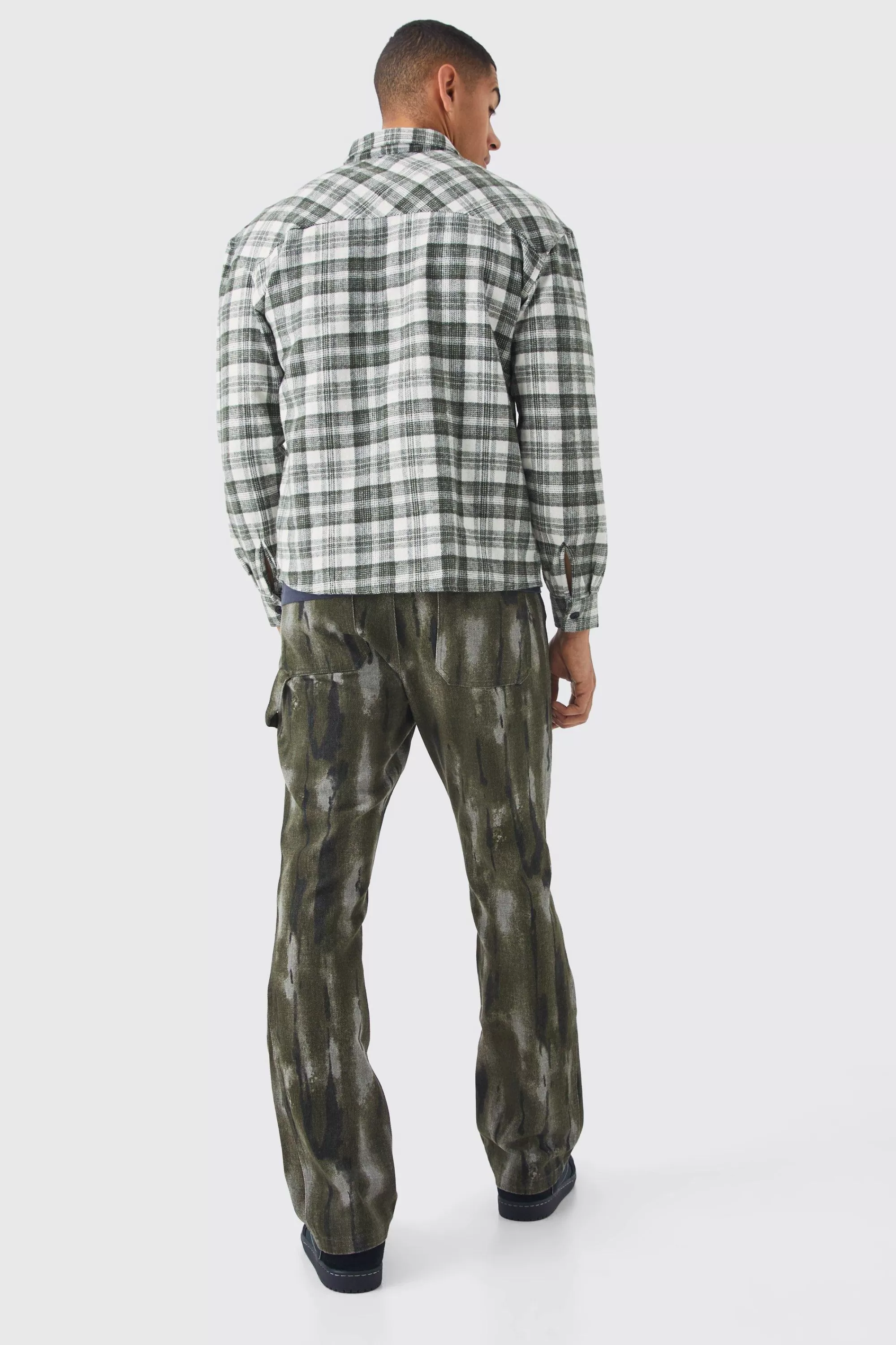 boohooMAN Fixed Waist Slim Flare Gusset Washed Trouser | UK