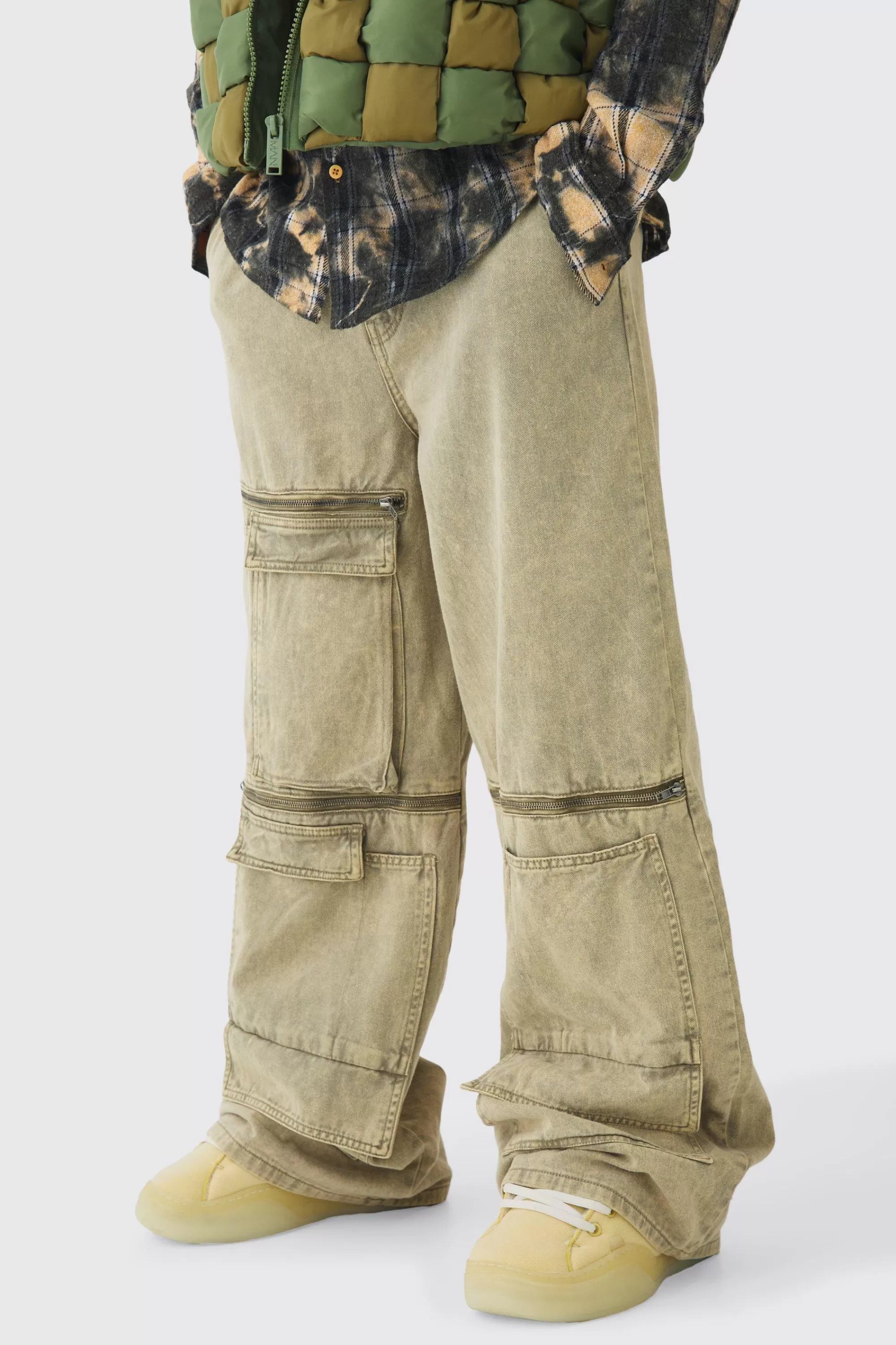 boohooMAN Fixed Waist Washed Baggy Extreme Cargo Trouser | UK
