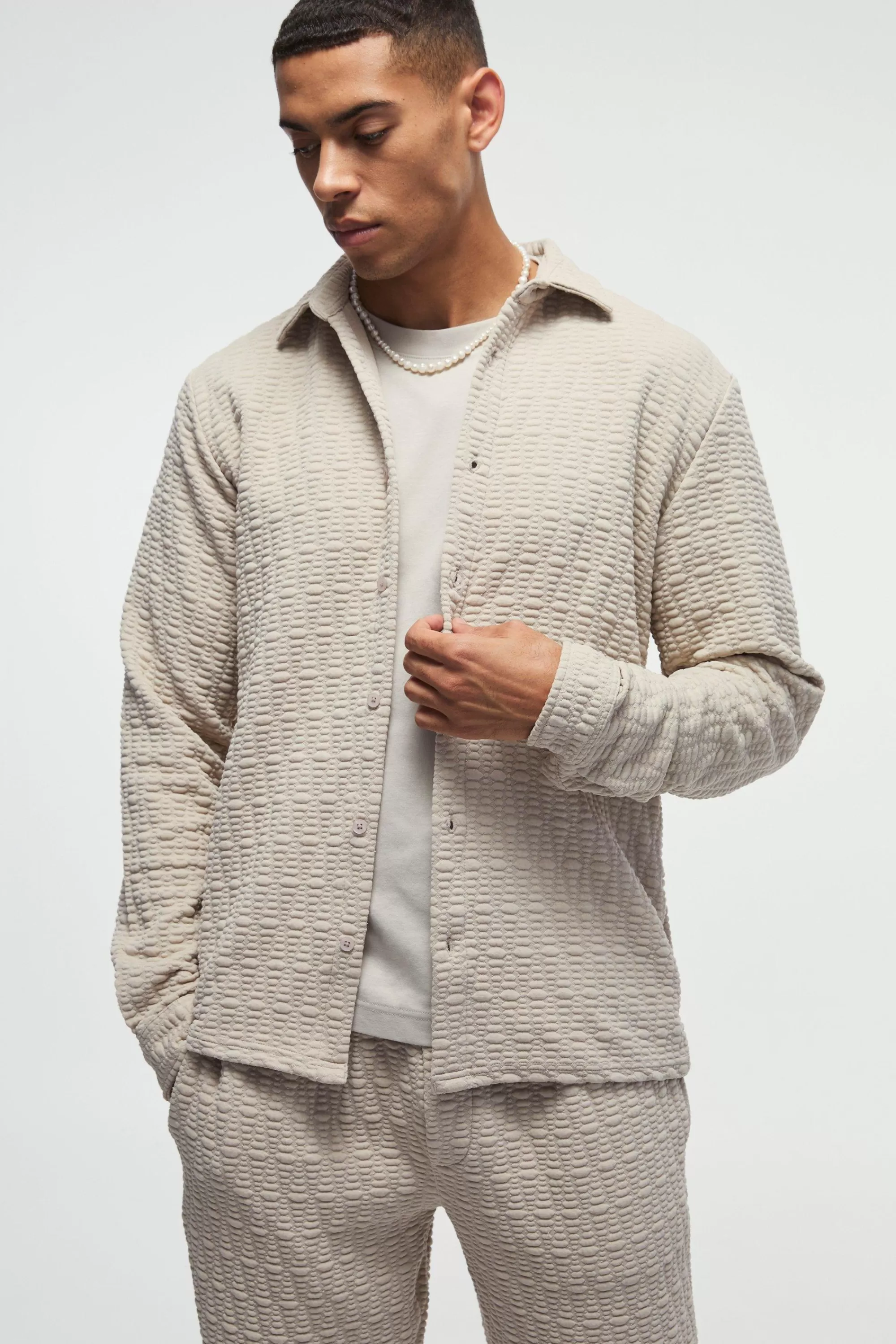 boohooMAN Long Sleeve Textured Stretch Shirt And Trousers Set | UK
