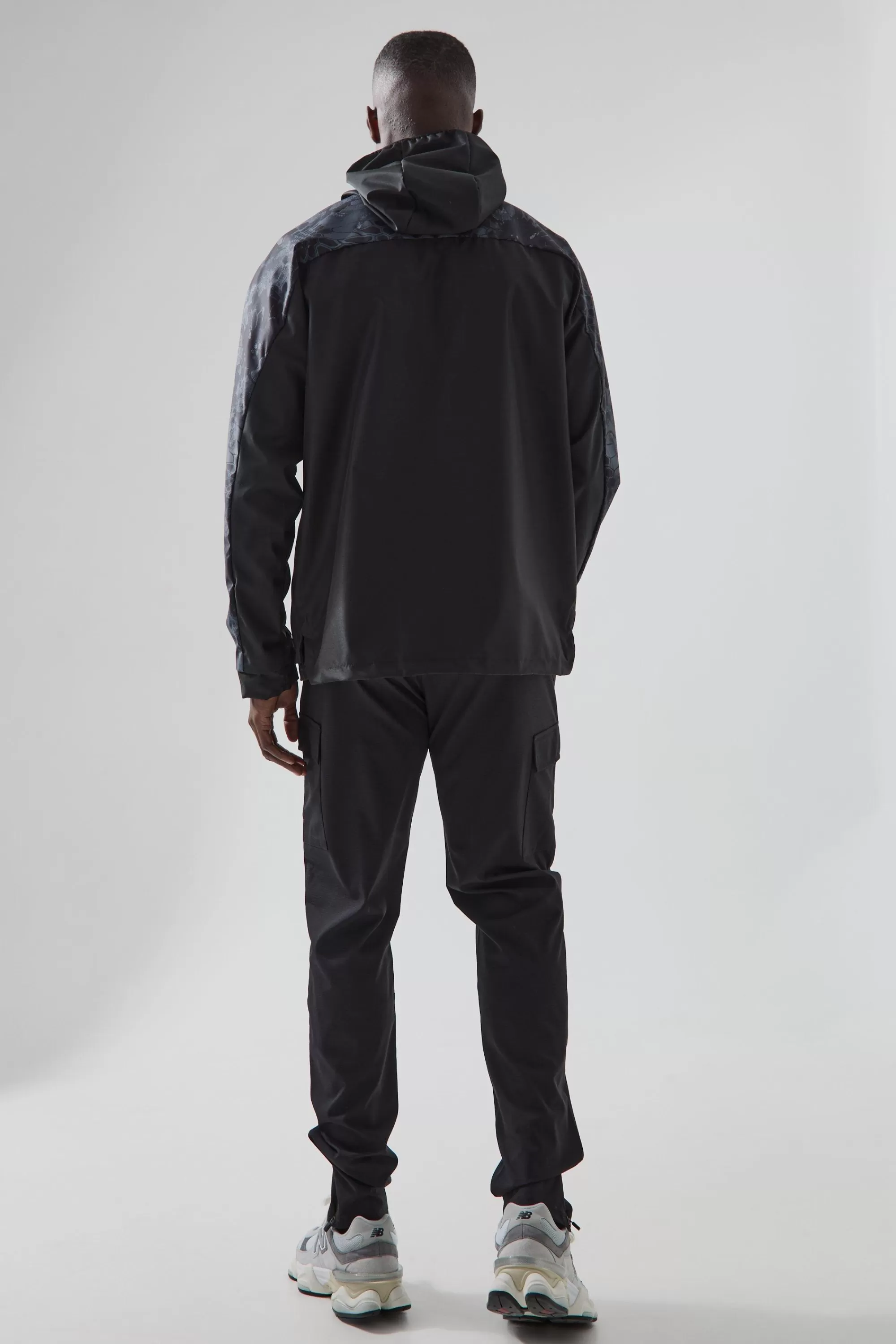 boohooMAN Man Active Geo Panelled Regular Fit Trail Windbreaker | UK