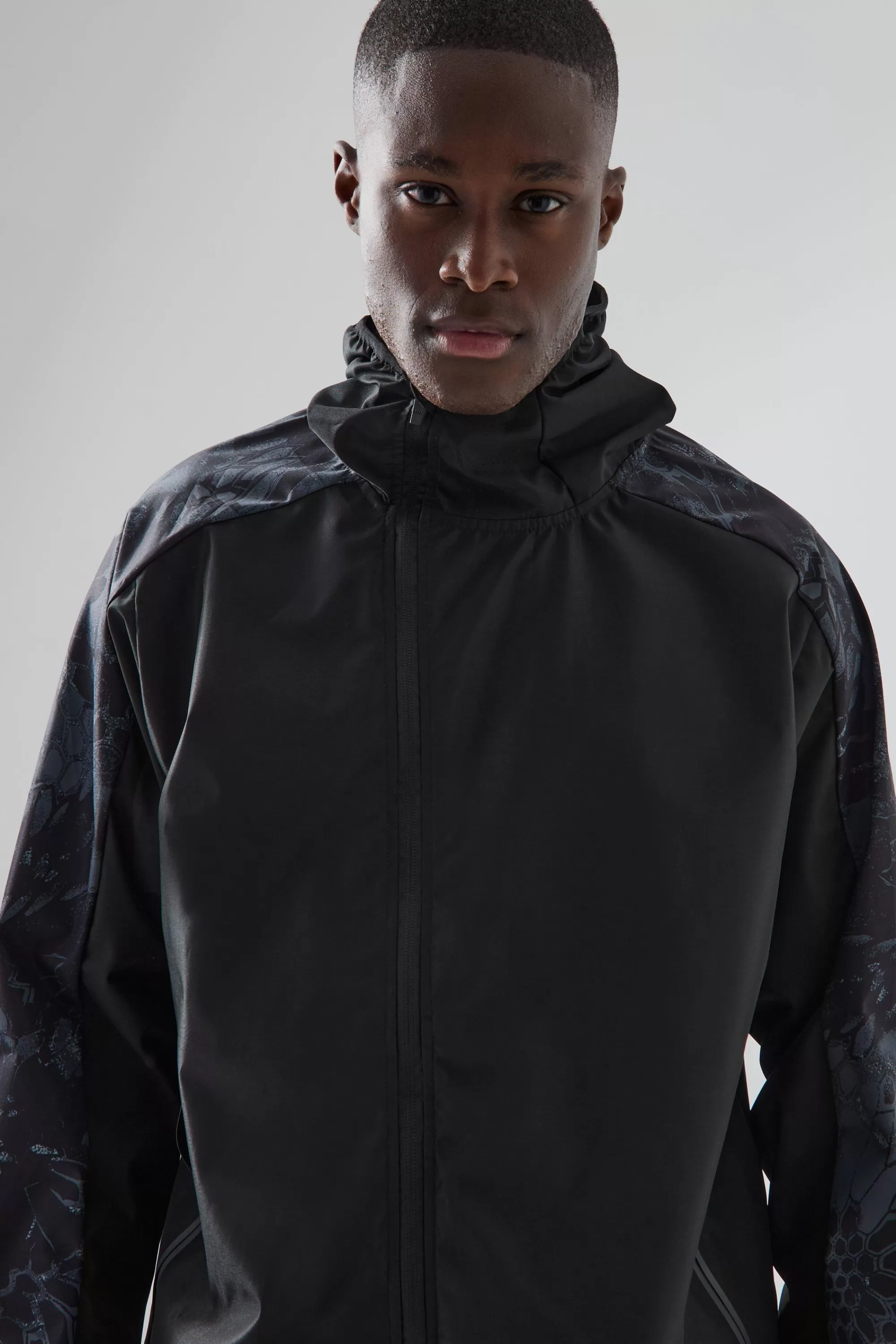 boohooMAN Man Active Geo Panelled Regular Fit Trail Windbreaker | UK