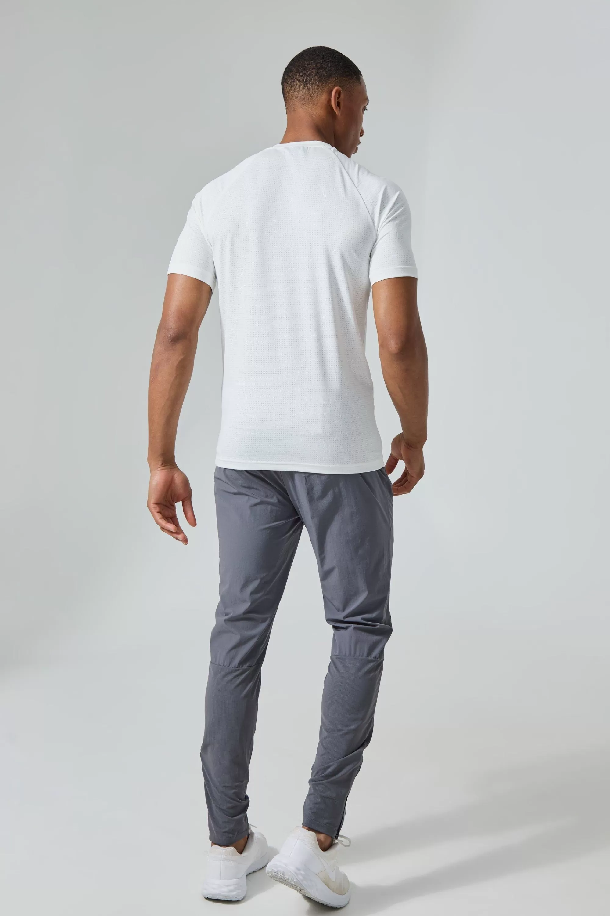 boohooMAN Man Active Gym Lightweight Jogger | UK