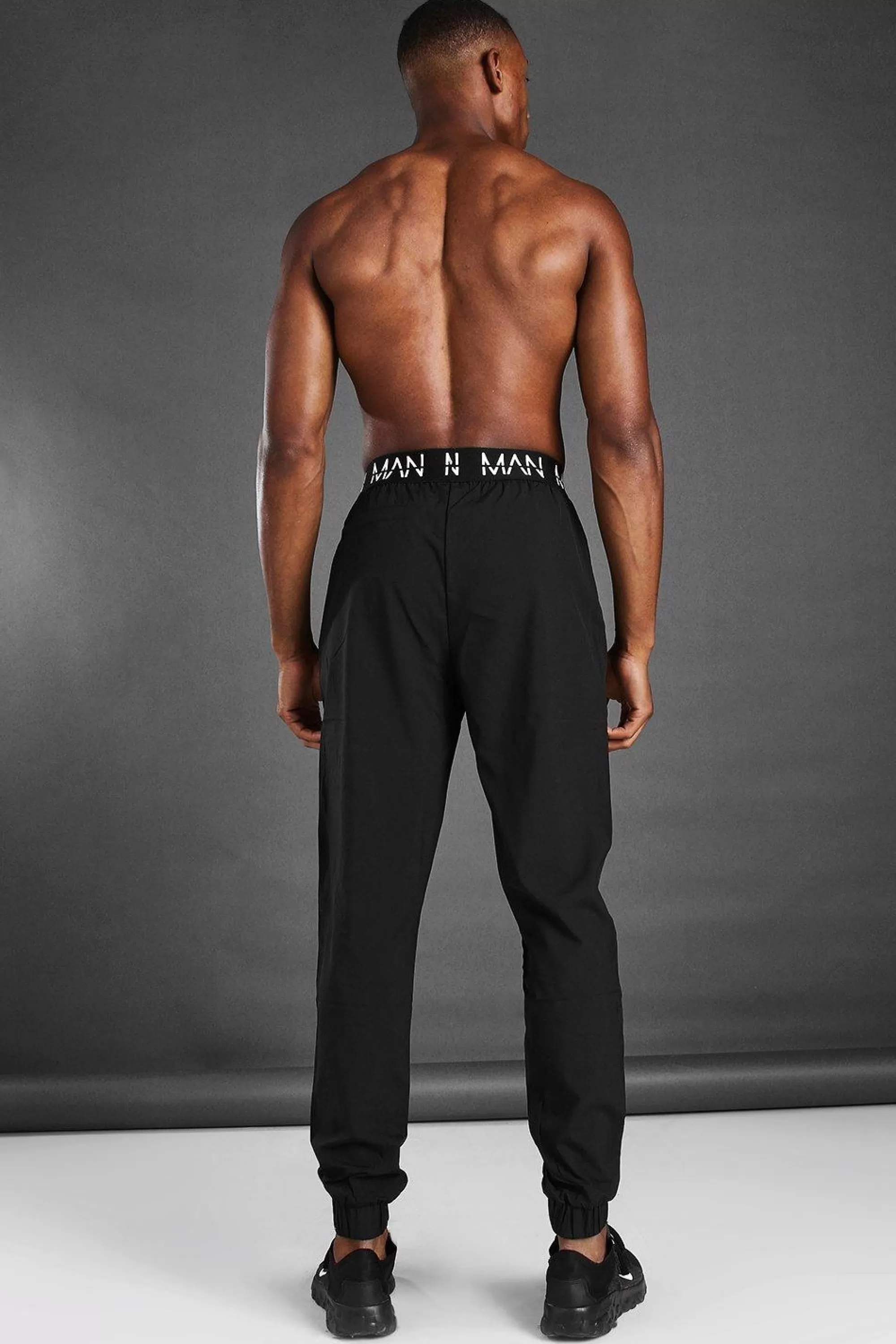 boohooMAN Man Active Gym Tapered Jogger | UK
