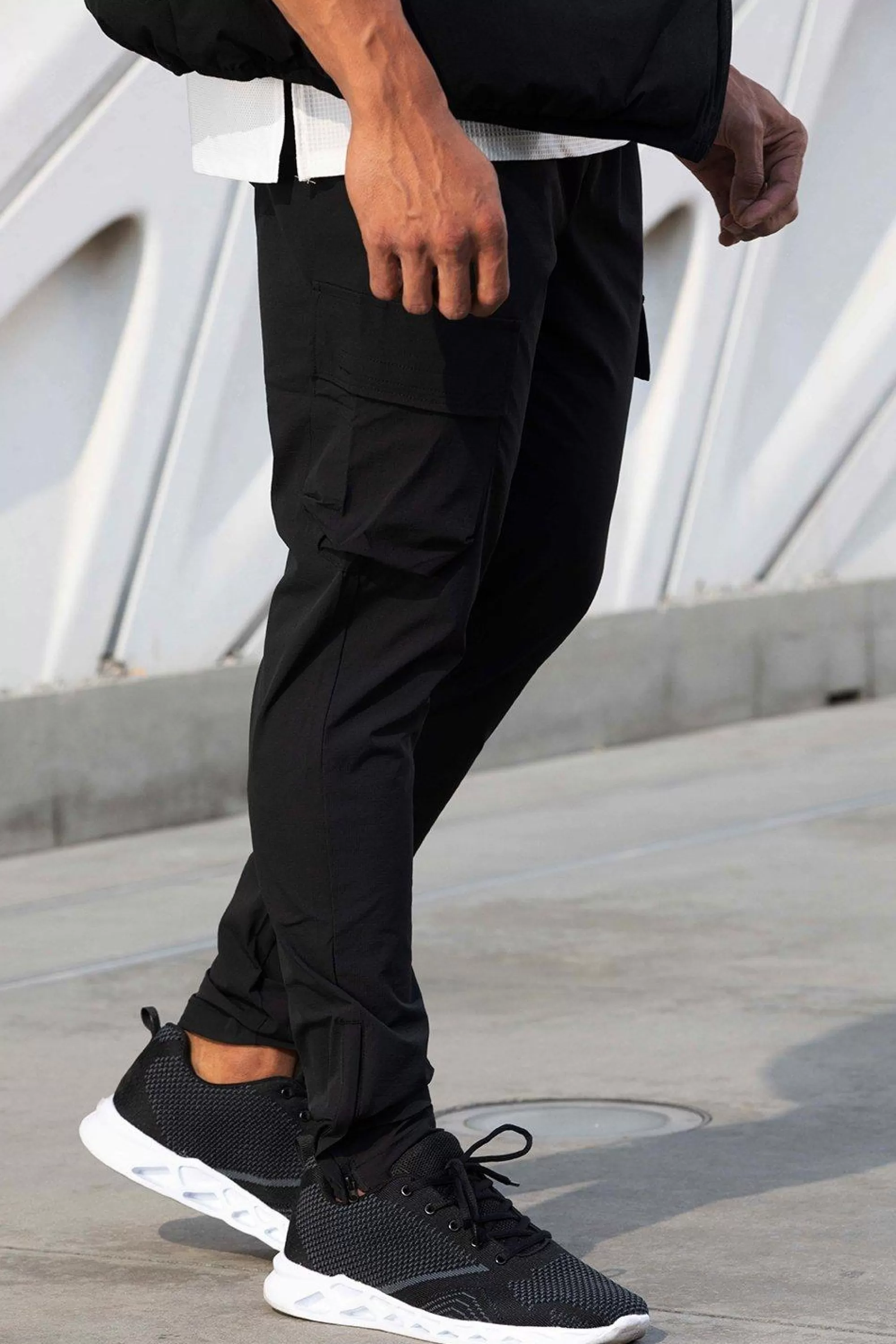 boohooMAN Man Active Gym Technical Cargo Jogger | UK