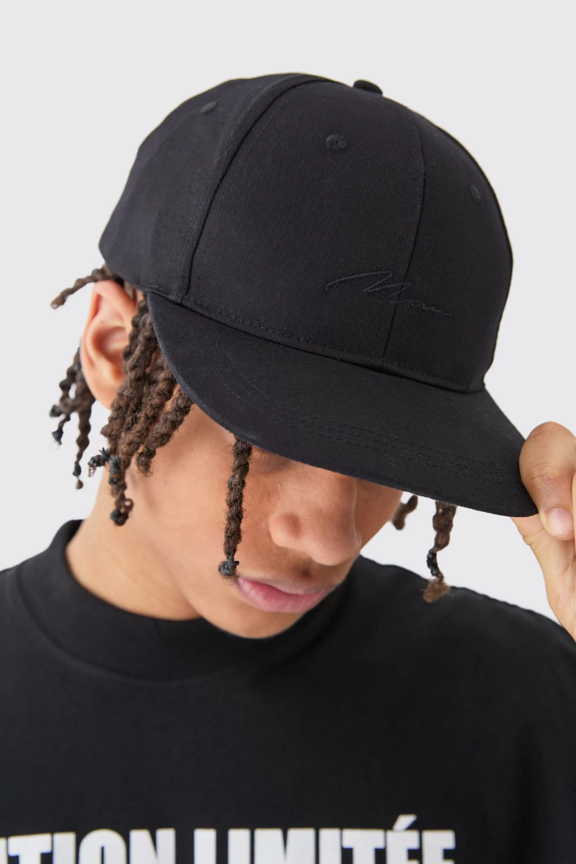boohooMAN Man Signature Basic Snapback Cap In | UK