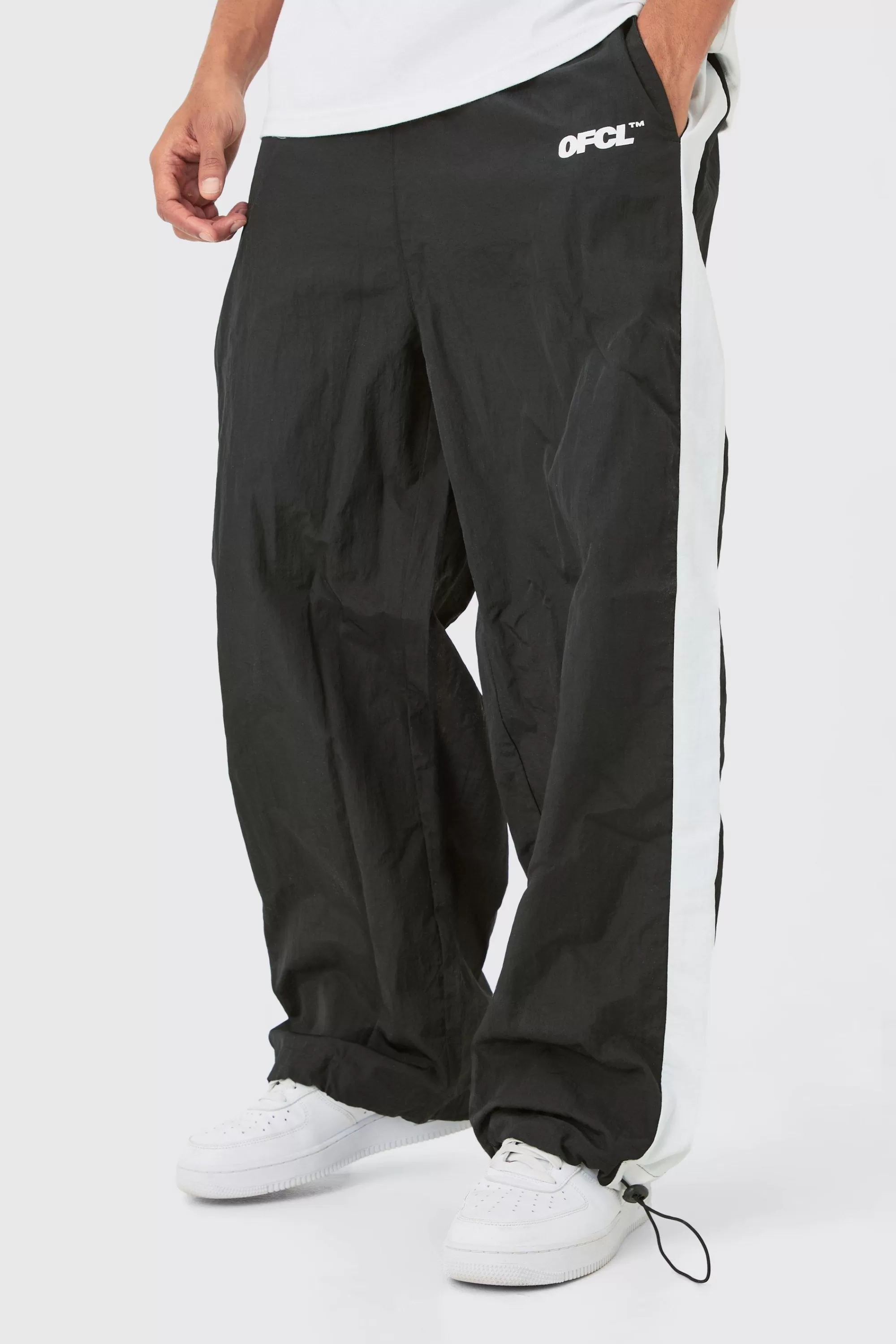 boohooMAN OFCL Side Panel Parachute Pants | UK
