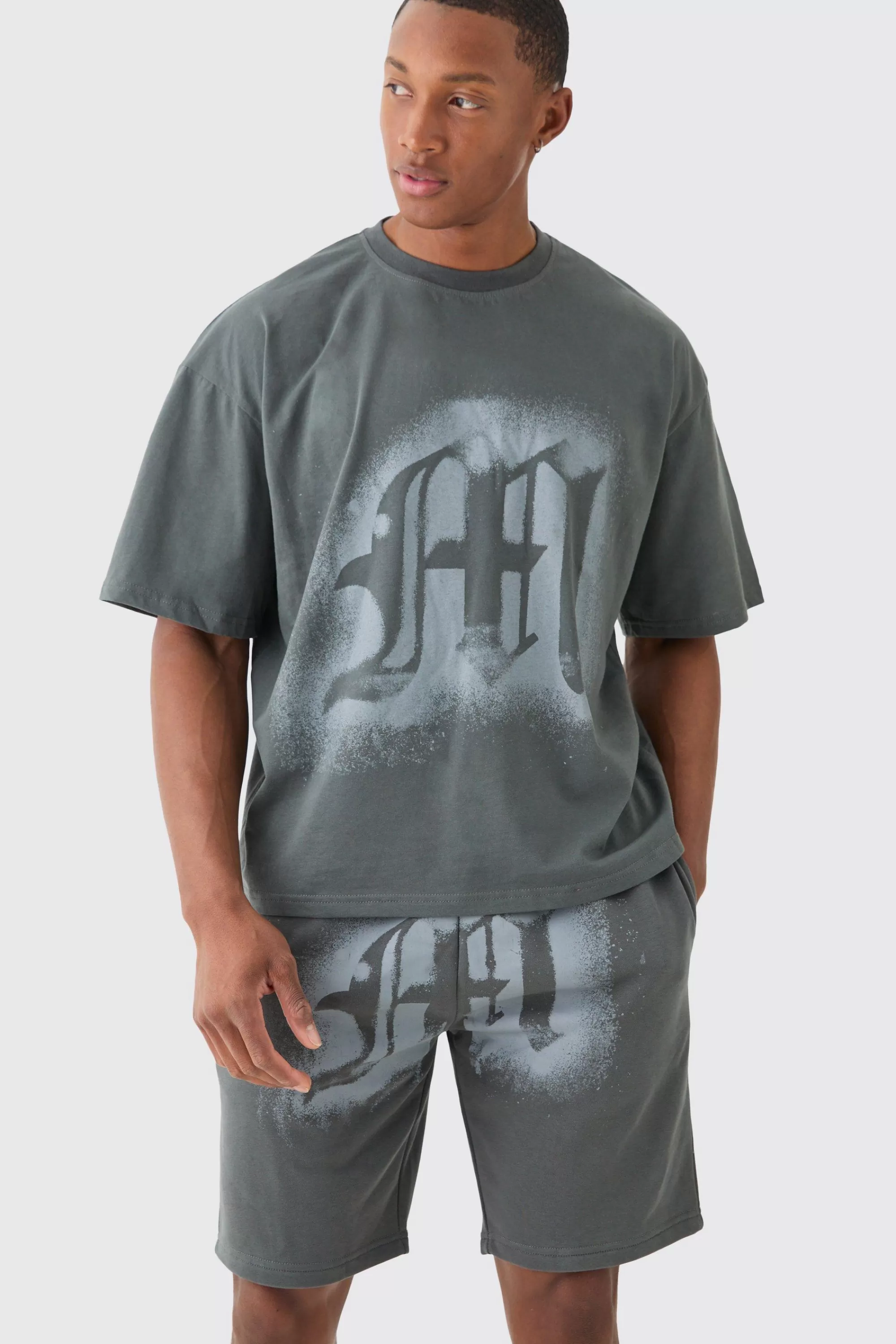 boohooMAN Oversized Boxy Graffiti Spray Graphic T-shirt Set | UK