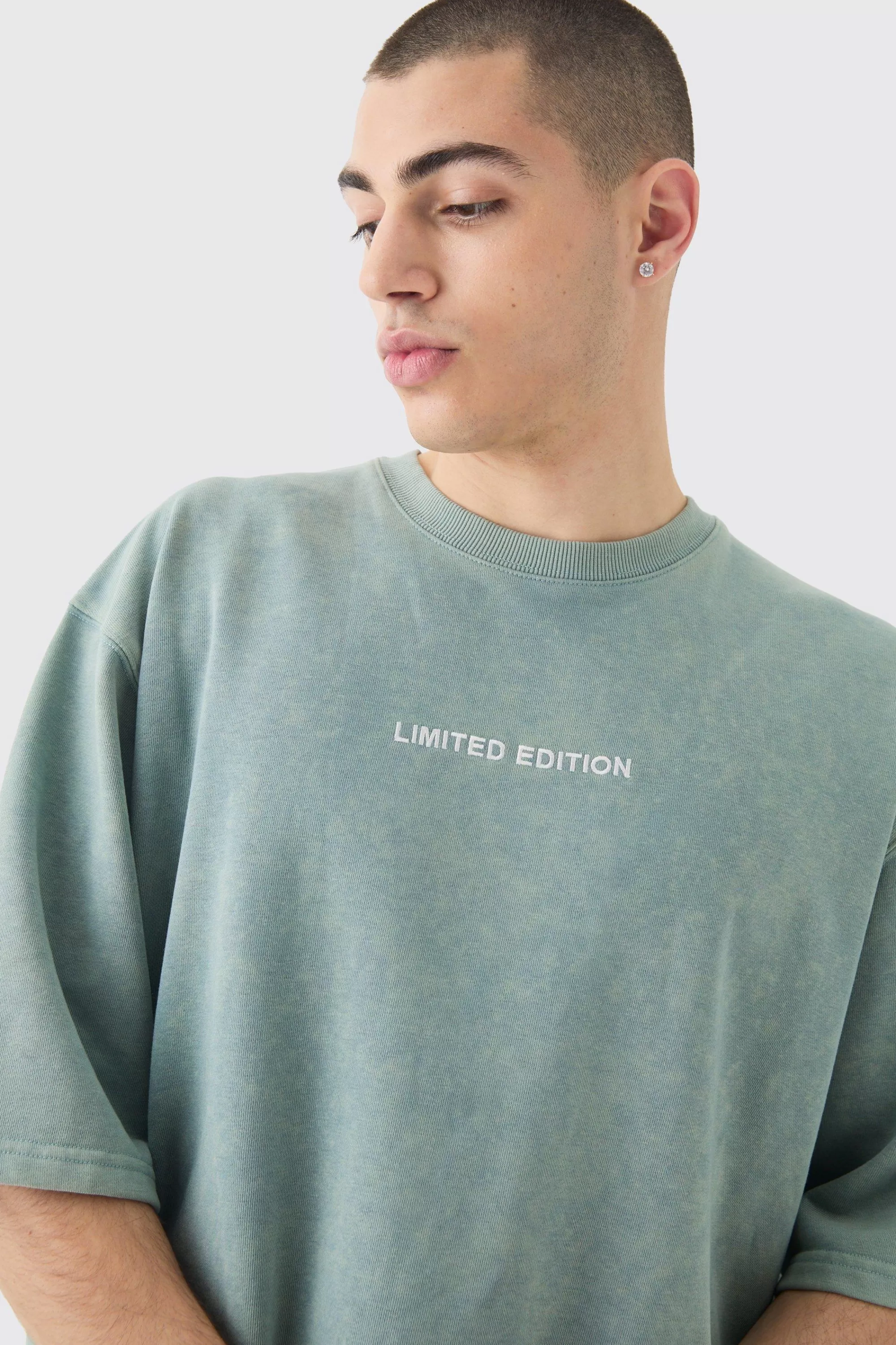 boohooMAN Oversized Boxy Half Sleeve Acid Washed Sweatshirt | UK