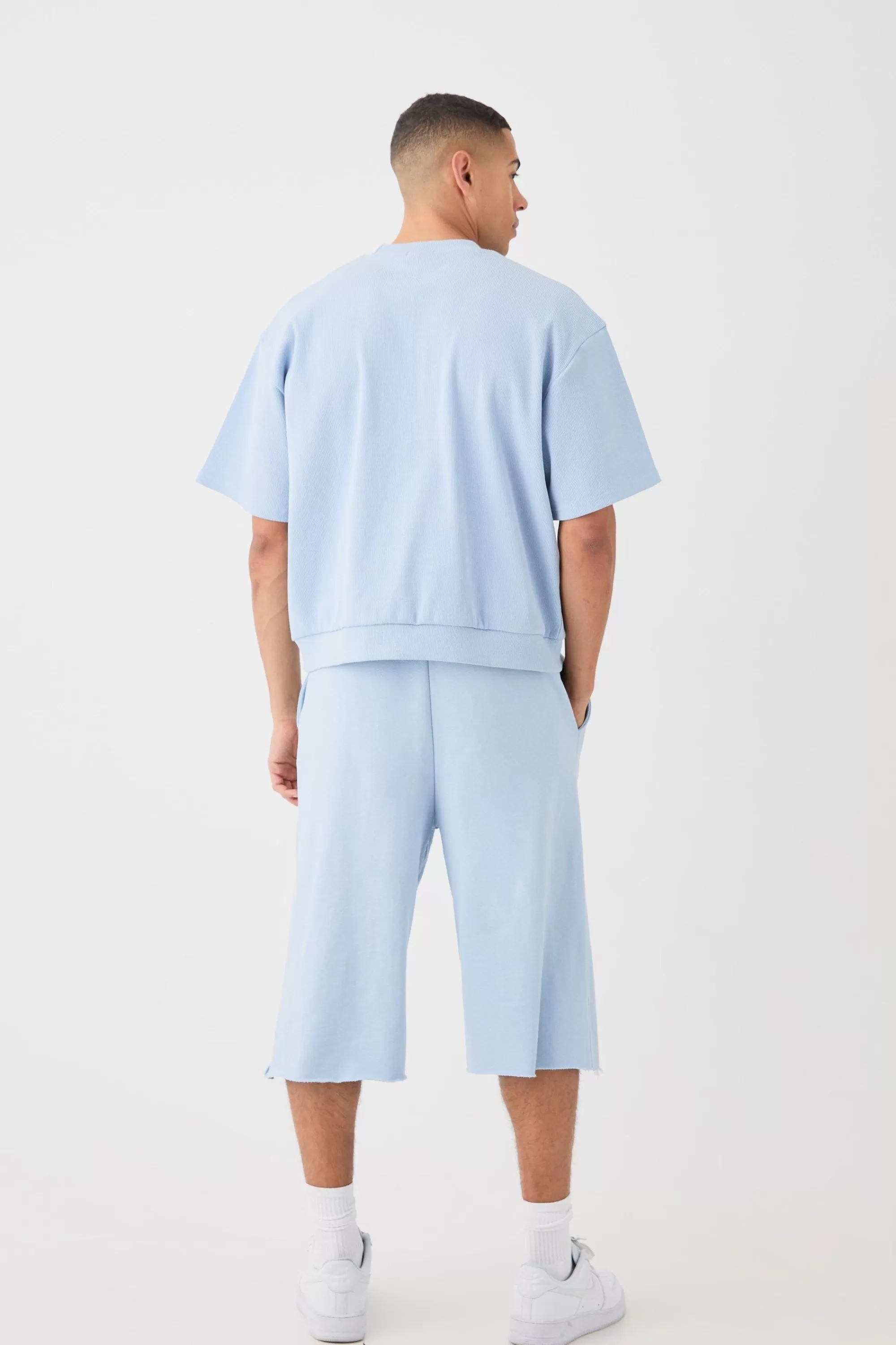 boohooMAN Oversized Boxy Heavyweight Ribbed Short Sleeve Sweatshirt | UK