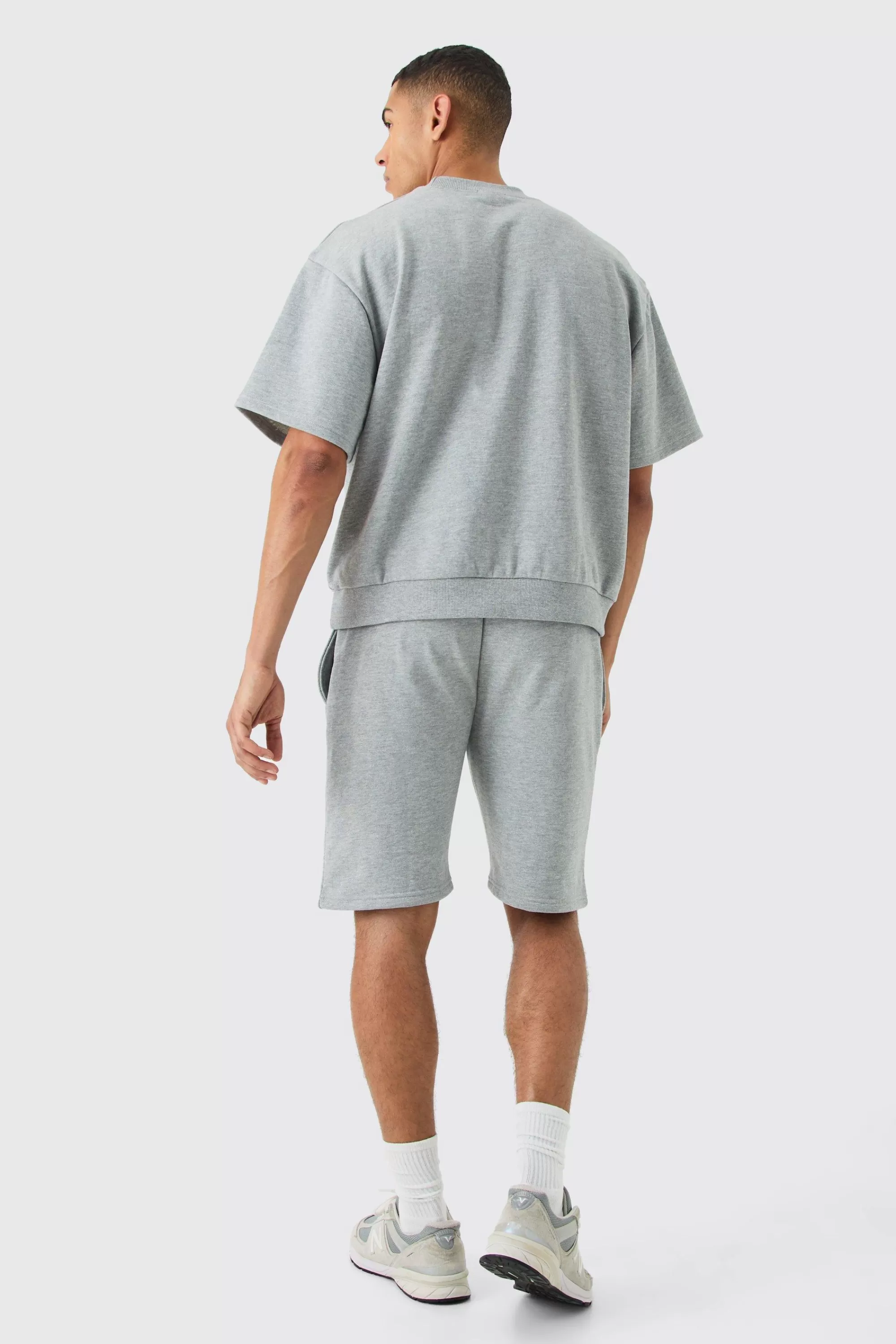 boohooMAN Oversized Boxy Heavyweight Short Sleeve Sweatshirt | UK