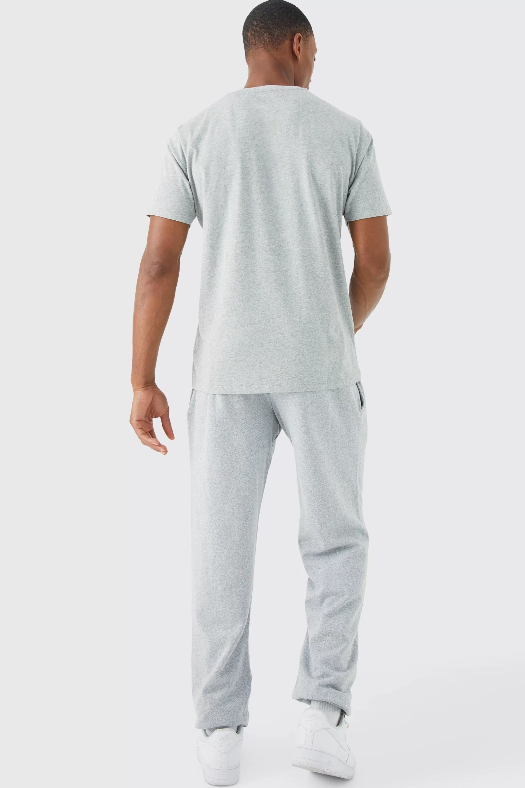boohooMAN Oversized Chicago Varsity Jogger | UK