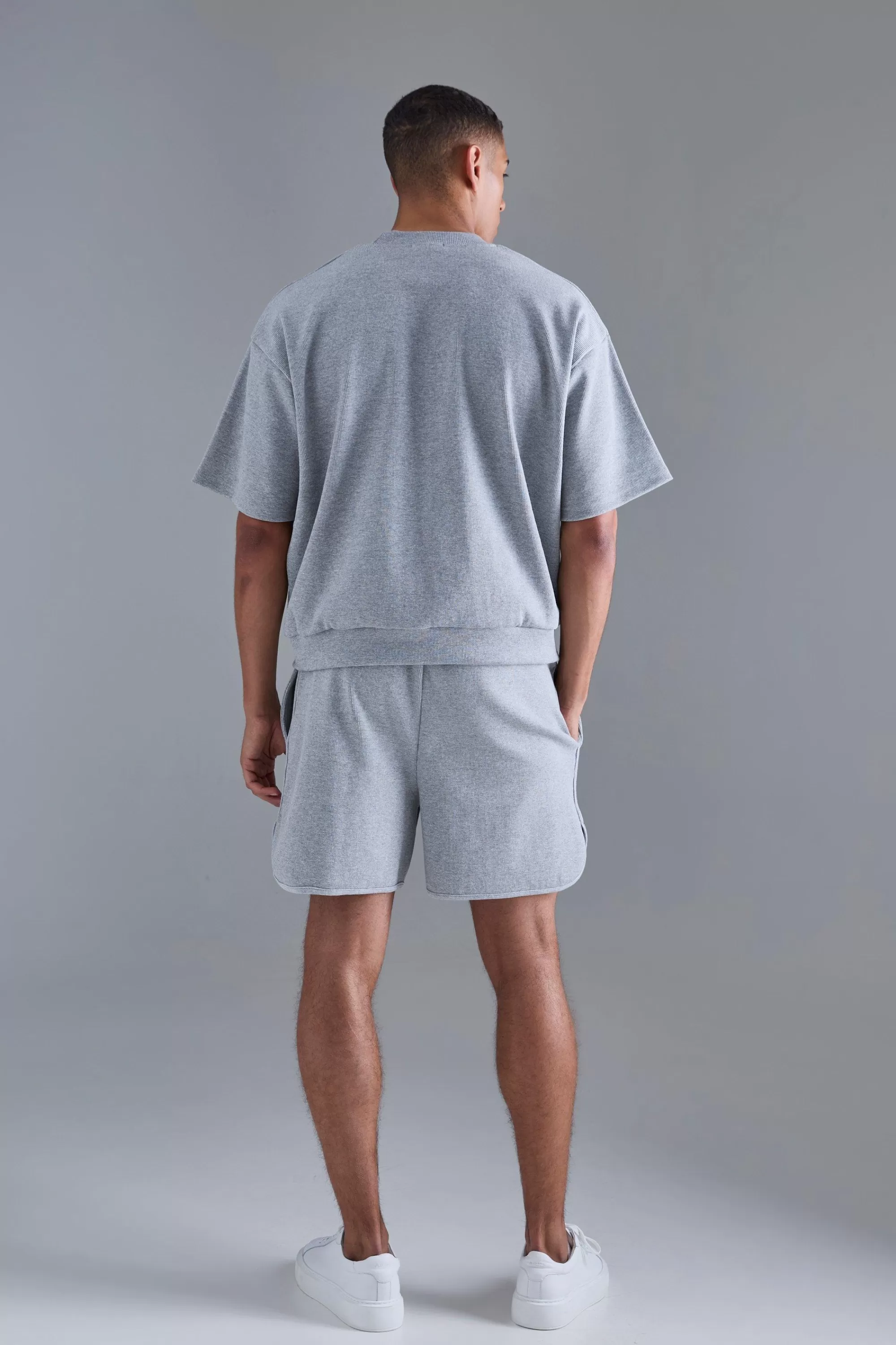 boohooMAN Oversized Heavyweight Ribbed Short Sleeve Sweatshirt | UK