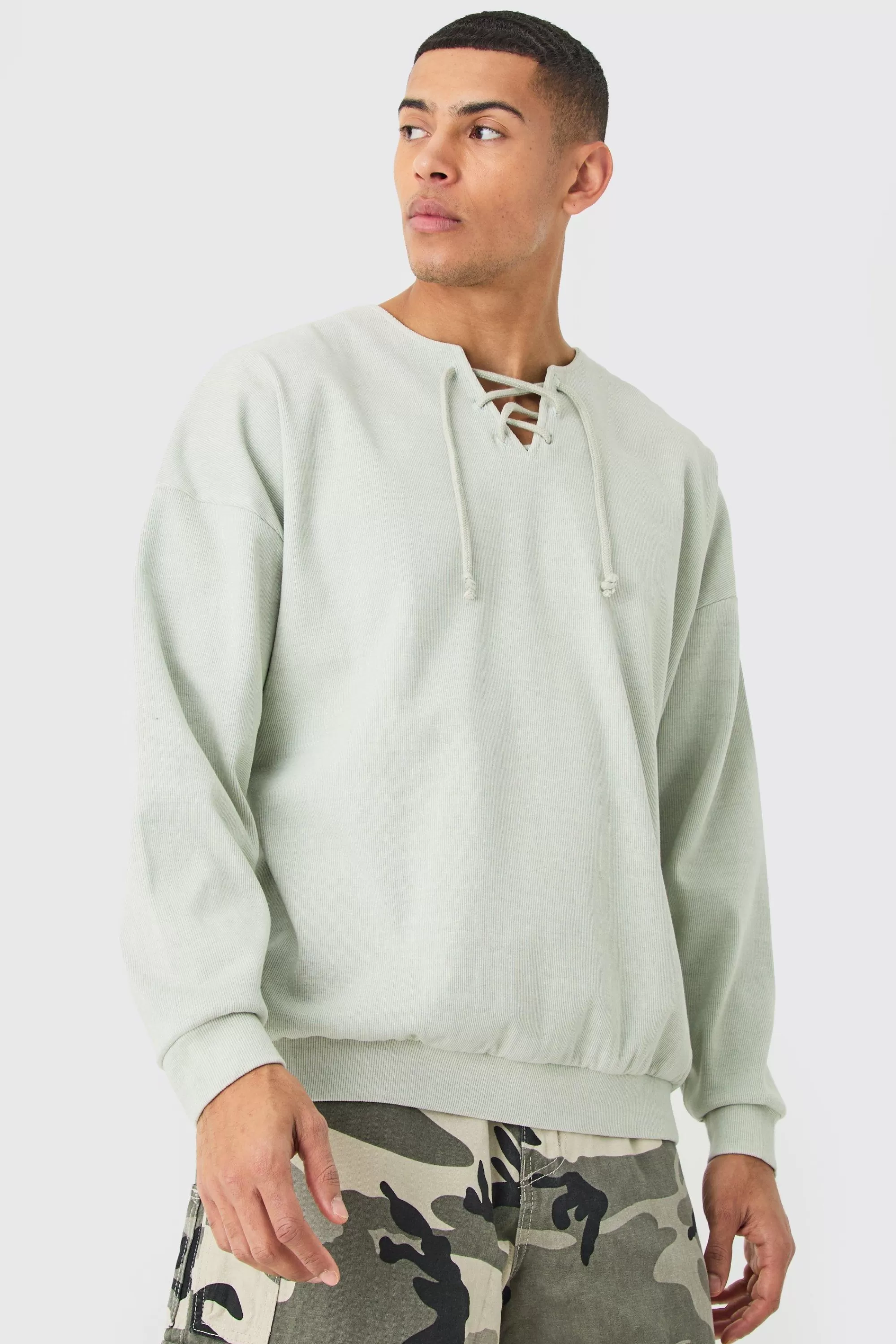 boohooMAN Oversized Heavyweight Ribbed Washed Varsity Hockey Sweatshirt | UK